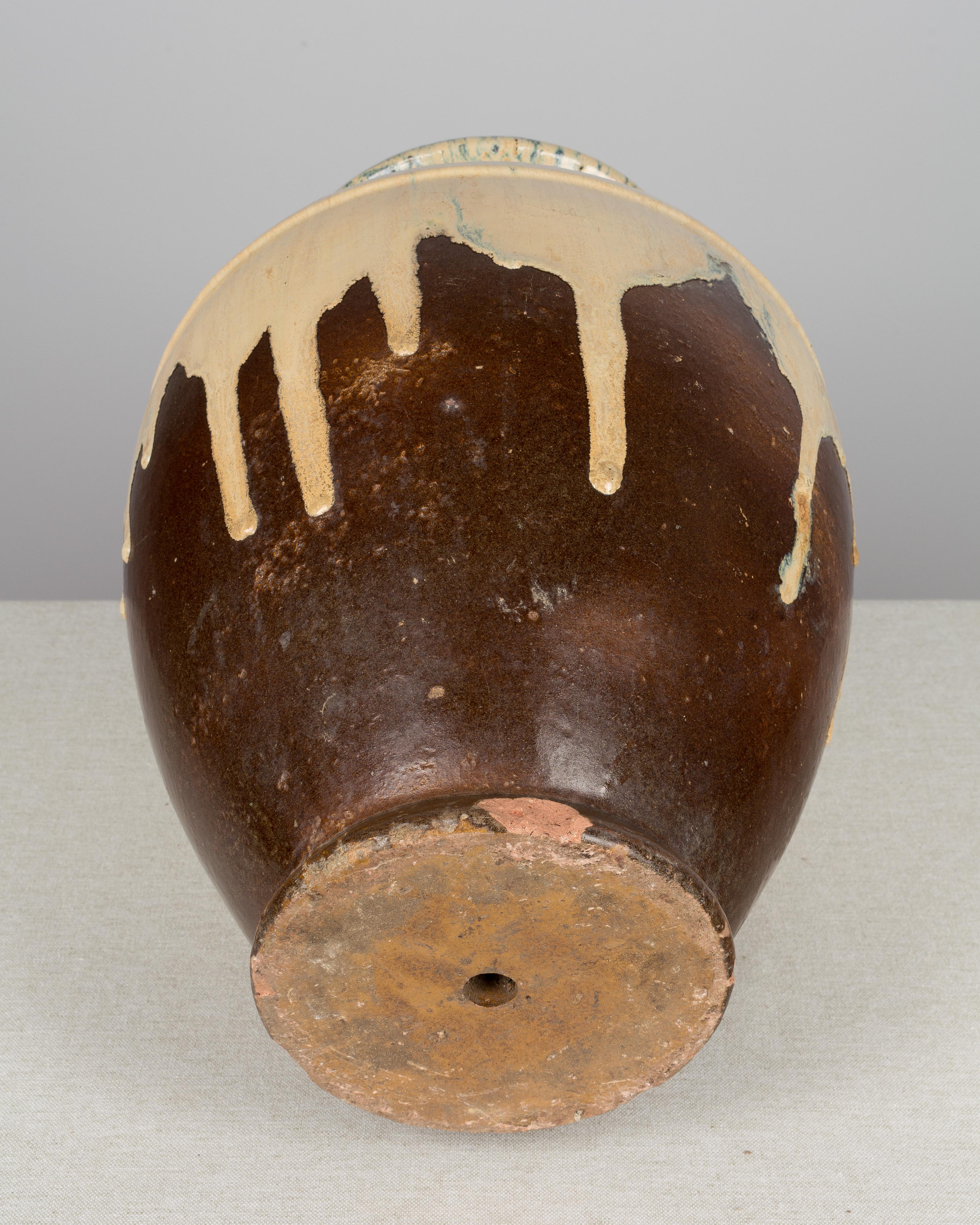 French Glazed Terracotta Pottery Vase im Zustand „Gut“ in Winter Park, FL