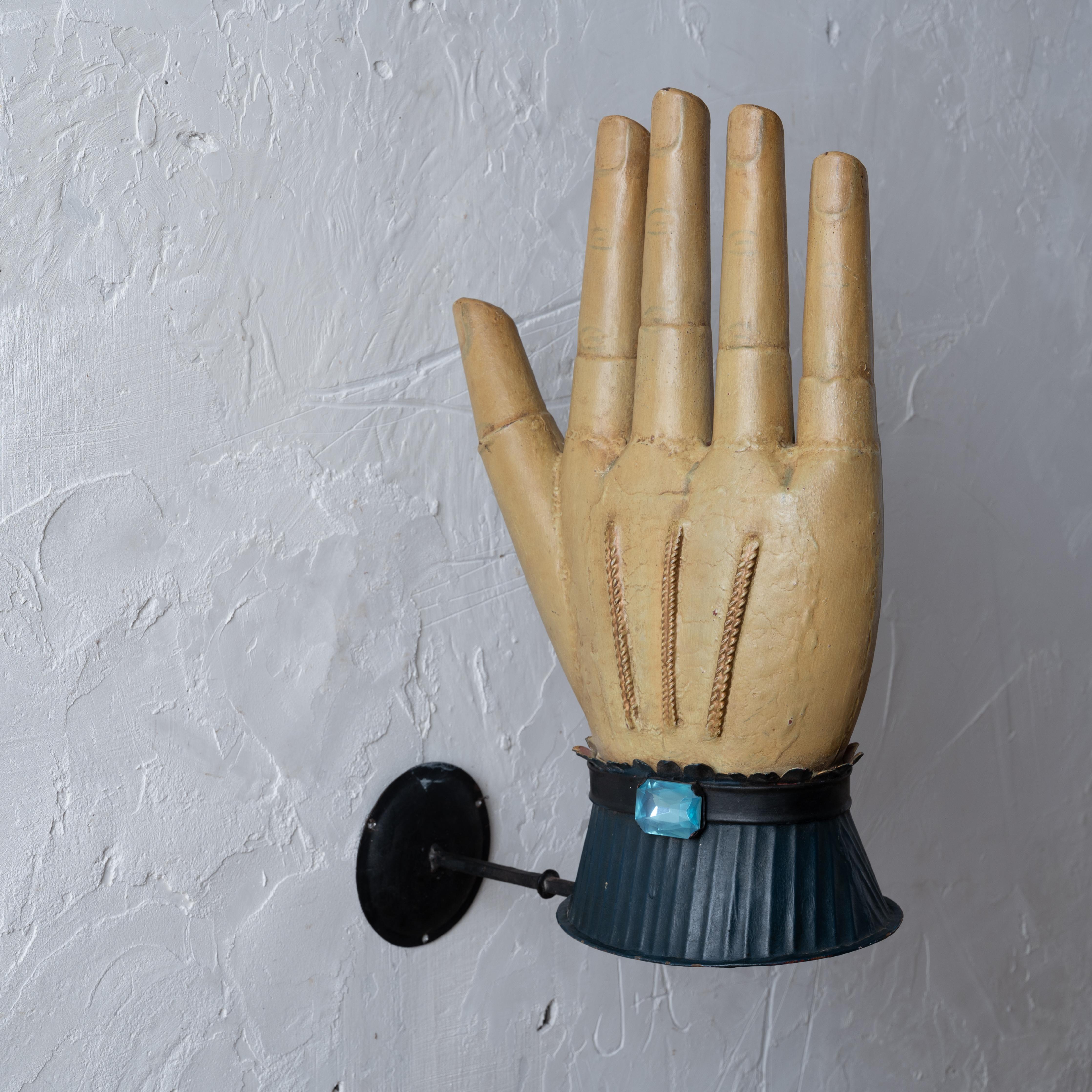 Métal Signature d'un fabricant français de gants, vers 1940 en vente