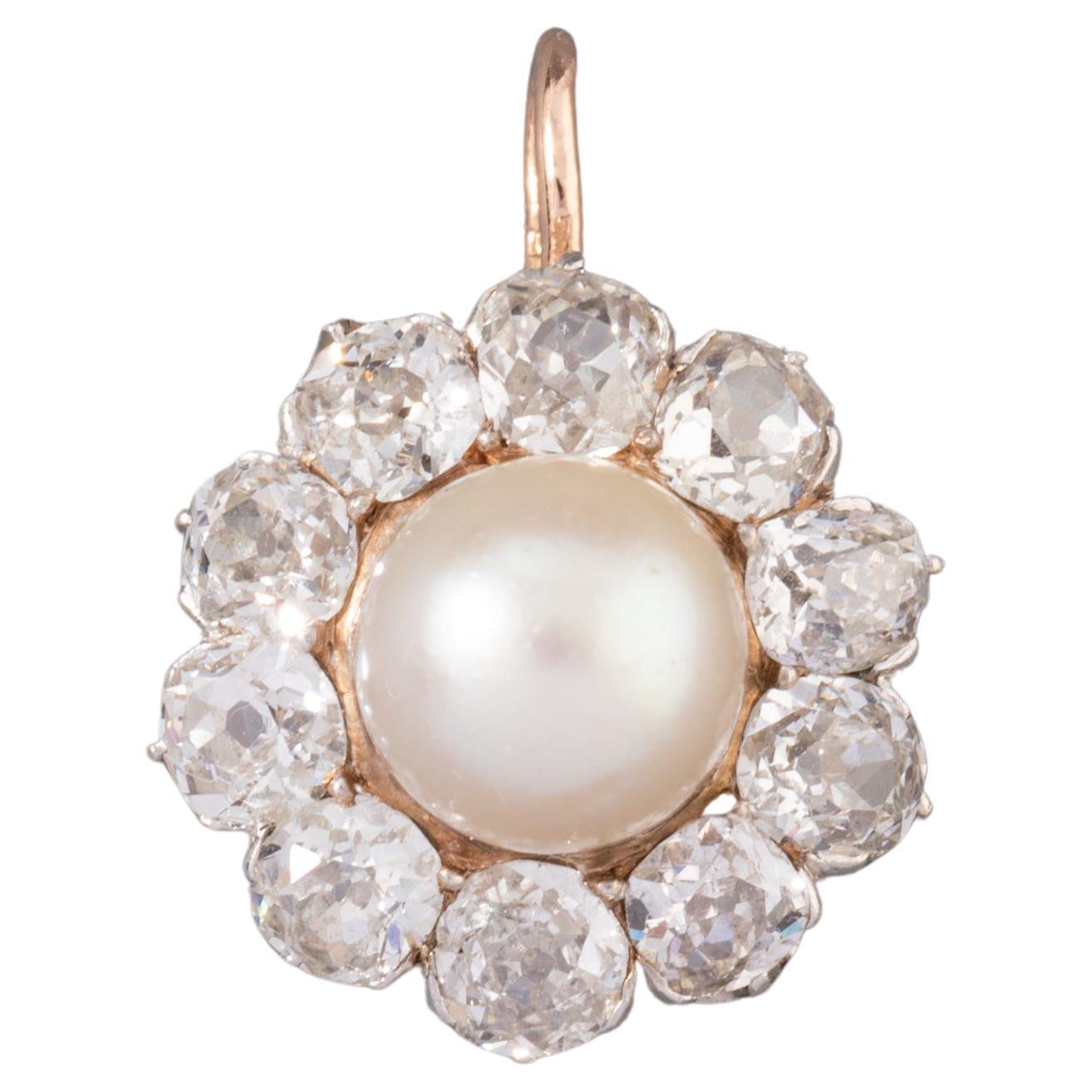 French Gold and 2 Carats Diamonds and Natural Pearl Antique Pendant For Sale