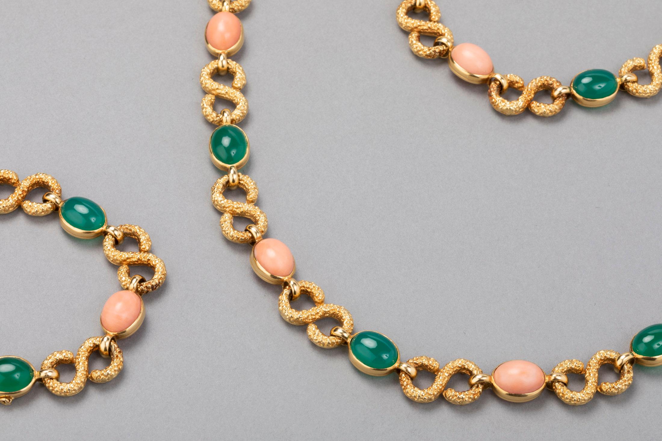 Women's French Gold Coral and Agate Necklace and Bracelet Set