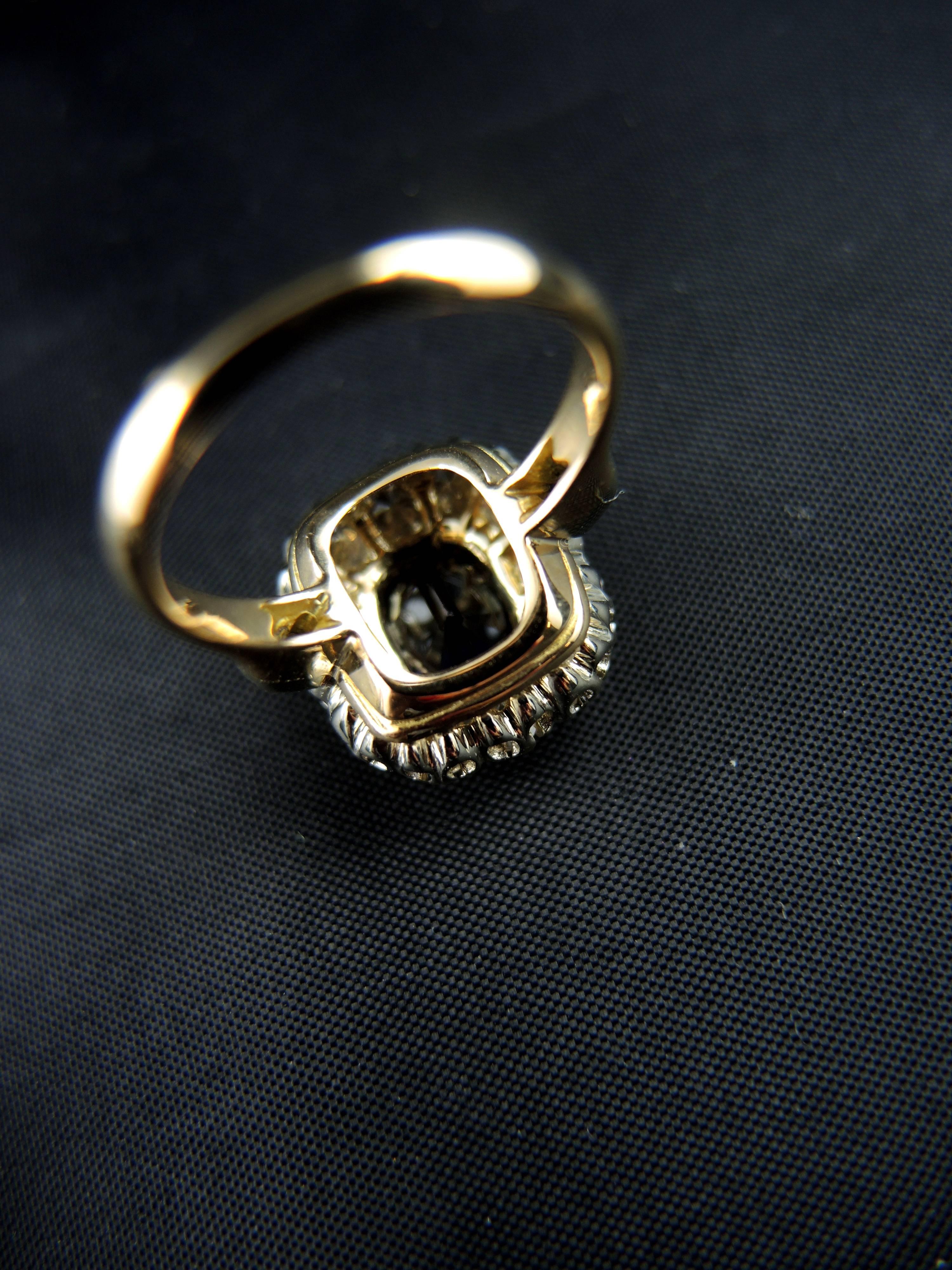 French Gold Engagement Cluster Ring with Sapphire and Diamonds, circa 1980 For Sale 3