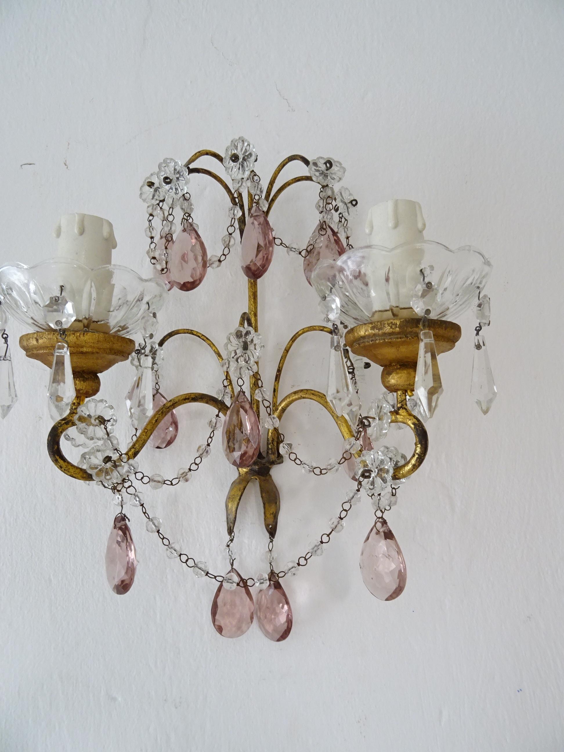 French Gold Gilt Amethyst Crystal Prisms Rock Crystal Sconces, circa 1920 In Good Condition For Sale In Modena (MO), Modena (Mo)
