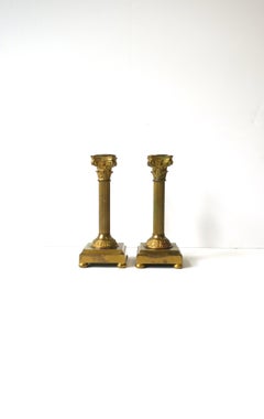 Candelieri a colonna in bronzo francese Neoclassico, coppia