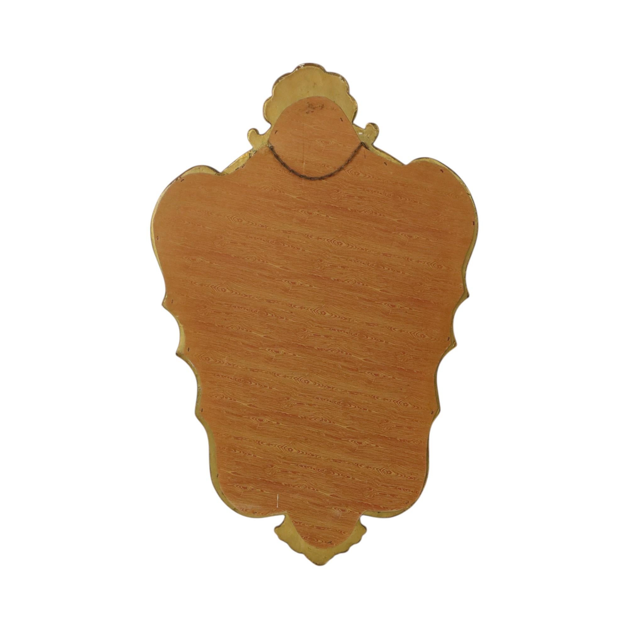 Espejo francés dorado en pan de oro estilo barroco Espejo con cresta años sesenta 66cm en venta 4