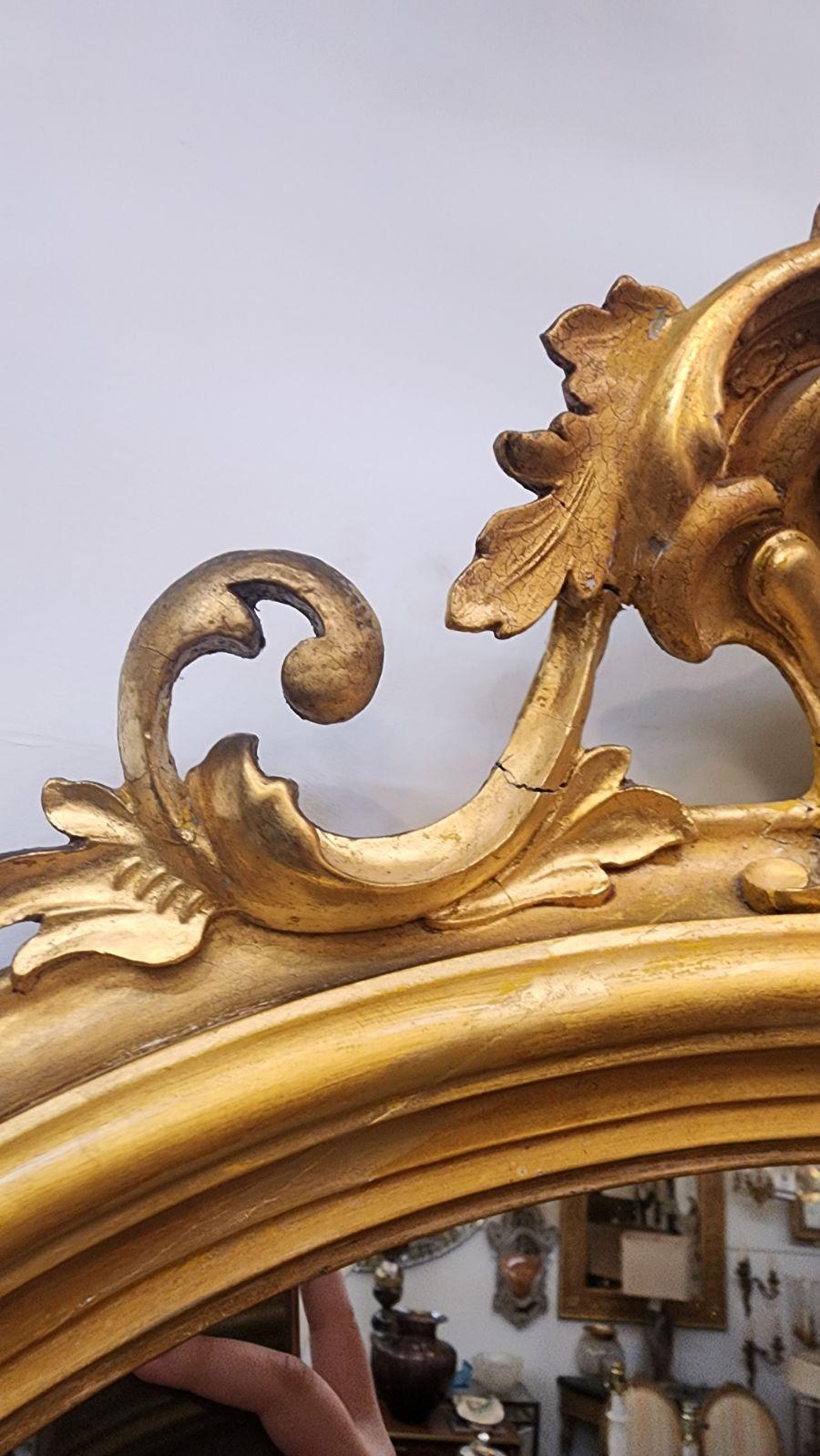 Stile provenzale Specchio francese in foglia d'oro in vendita