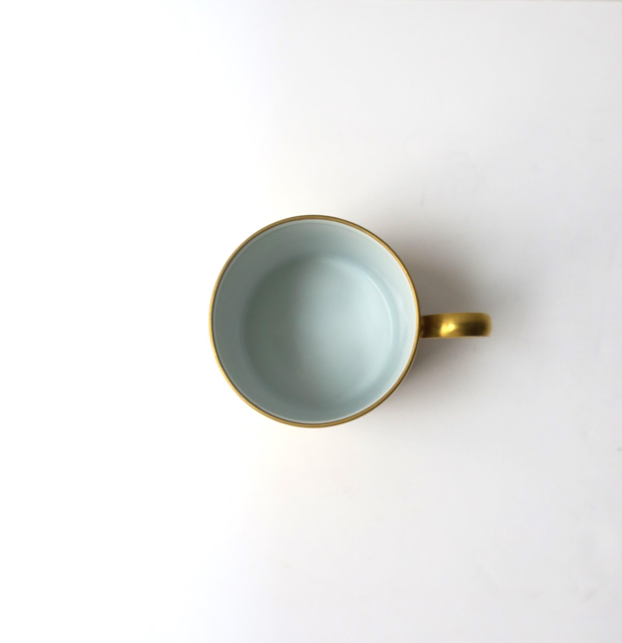 Or Tasse à expresso, café, thé et demi-tasse en porcelaine dorée française en vente