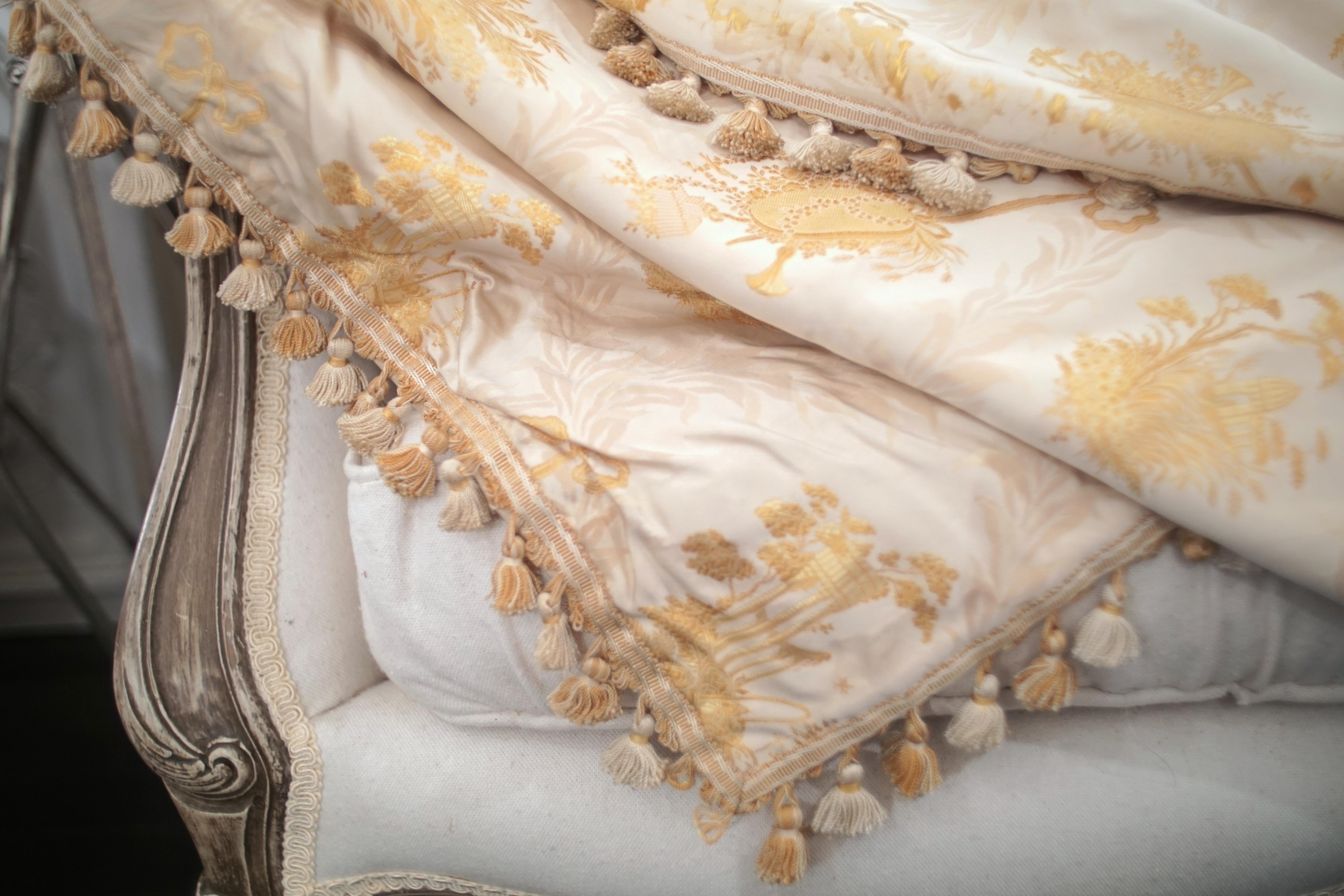 French, Gold Silk Embroidered Curtains with Fringe In Good Condition In Montreal, Quebec