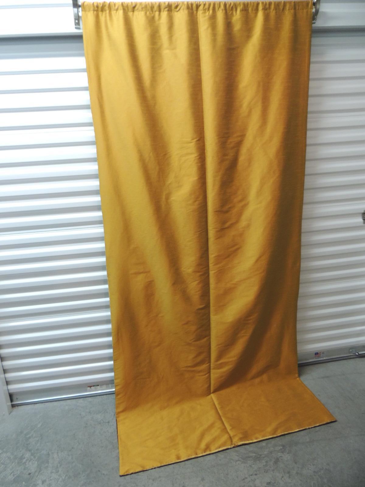 French Gold Silk Velvet Gaufrage Drapery Panel In Good Condition In Oakland Park, FL