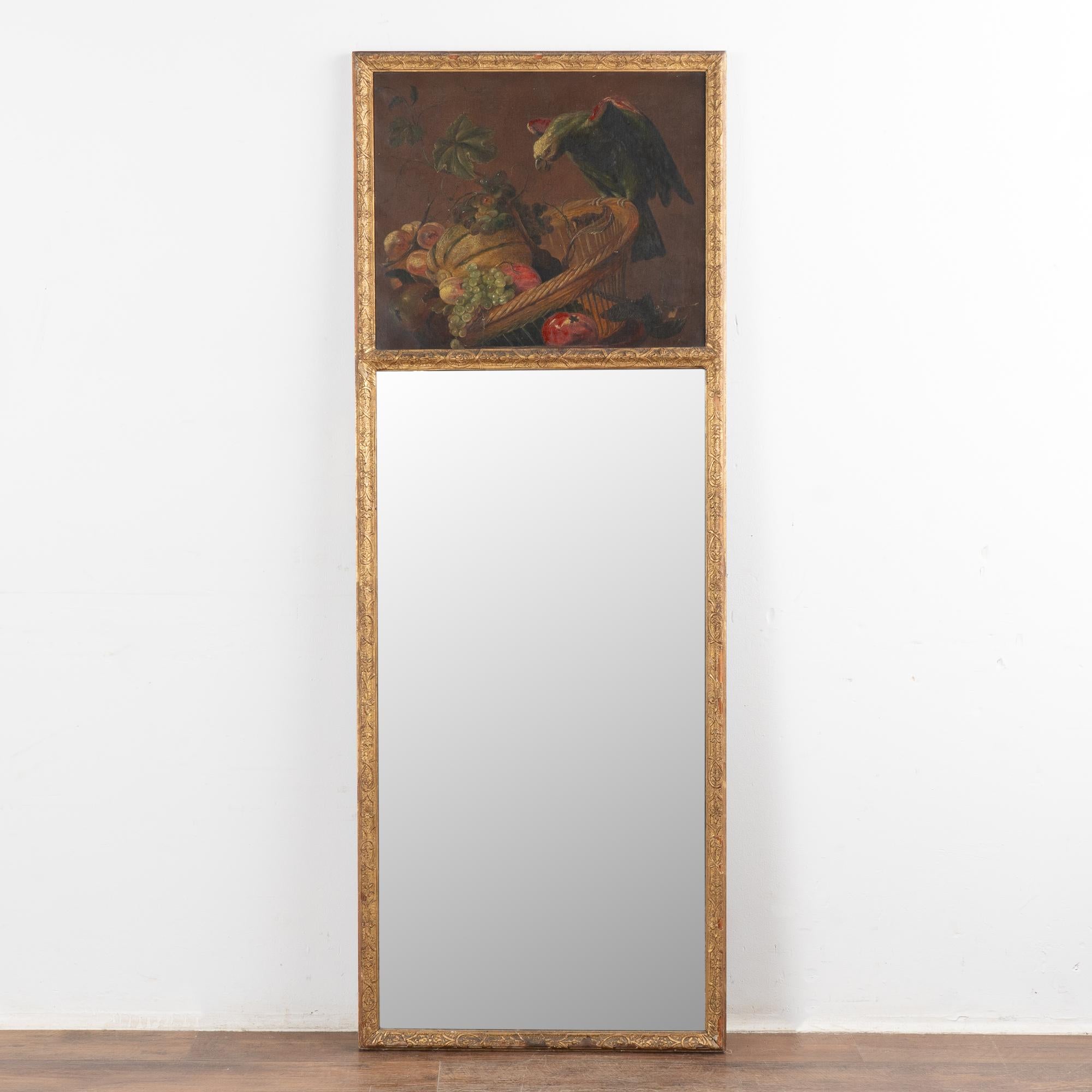 Provincial français Miroir Trumeau en or avec fruits peints et perroquet, vers 1890 en vente