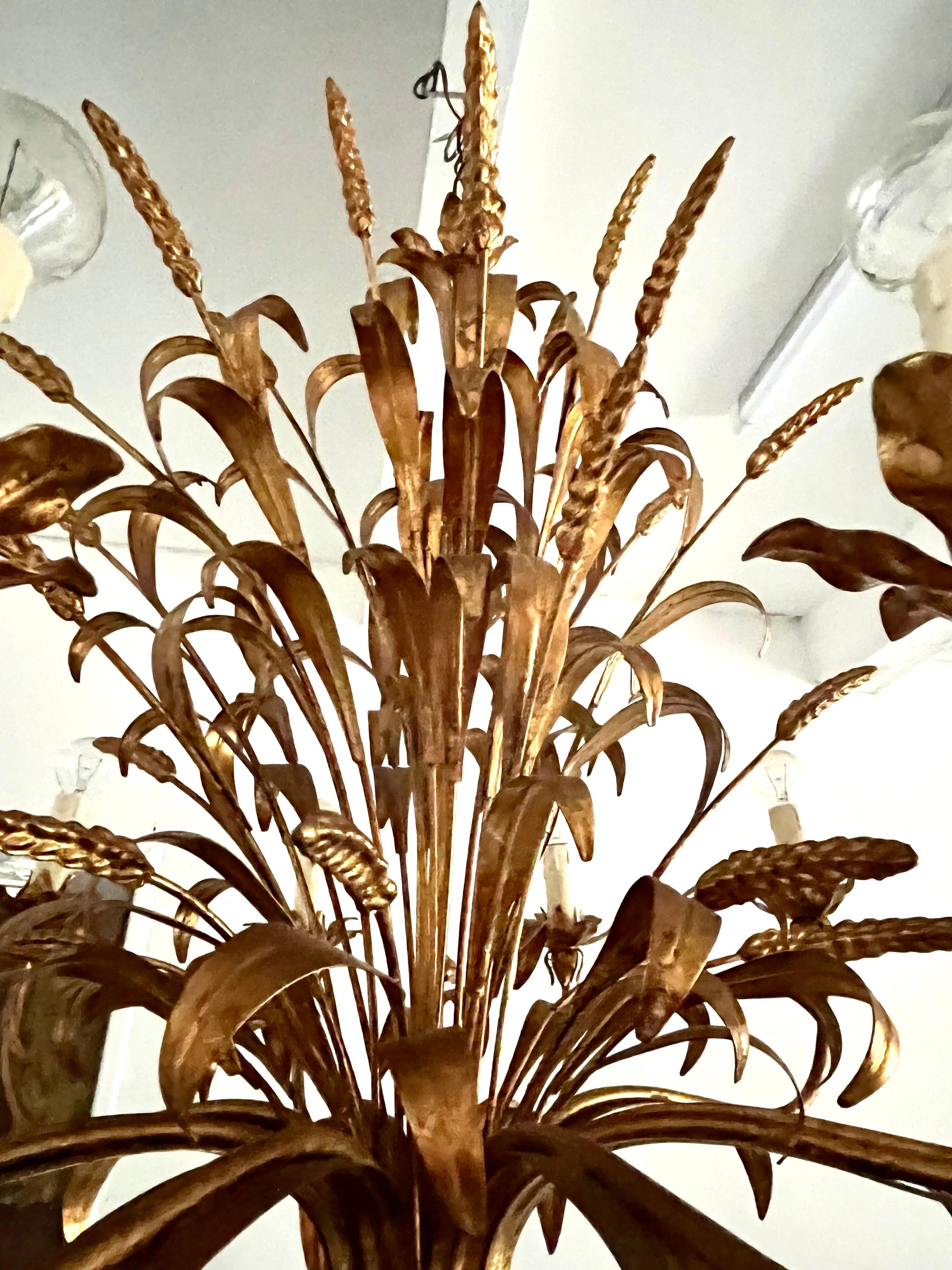 French Golden Metal Chandelier st Maison Charles 1980 Wheat ears and Foliage In Good Condition For Sale In Miami, FL