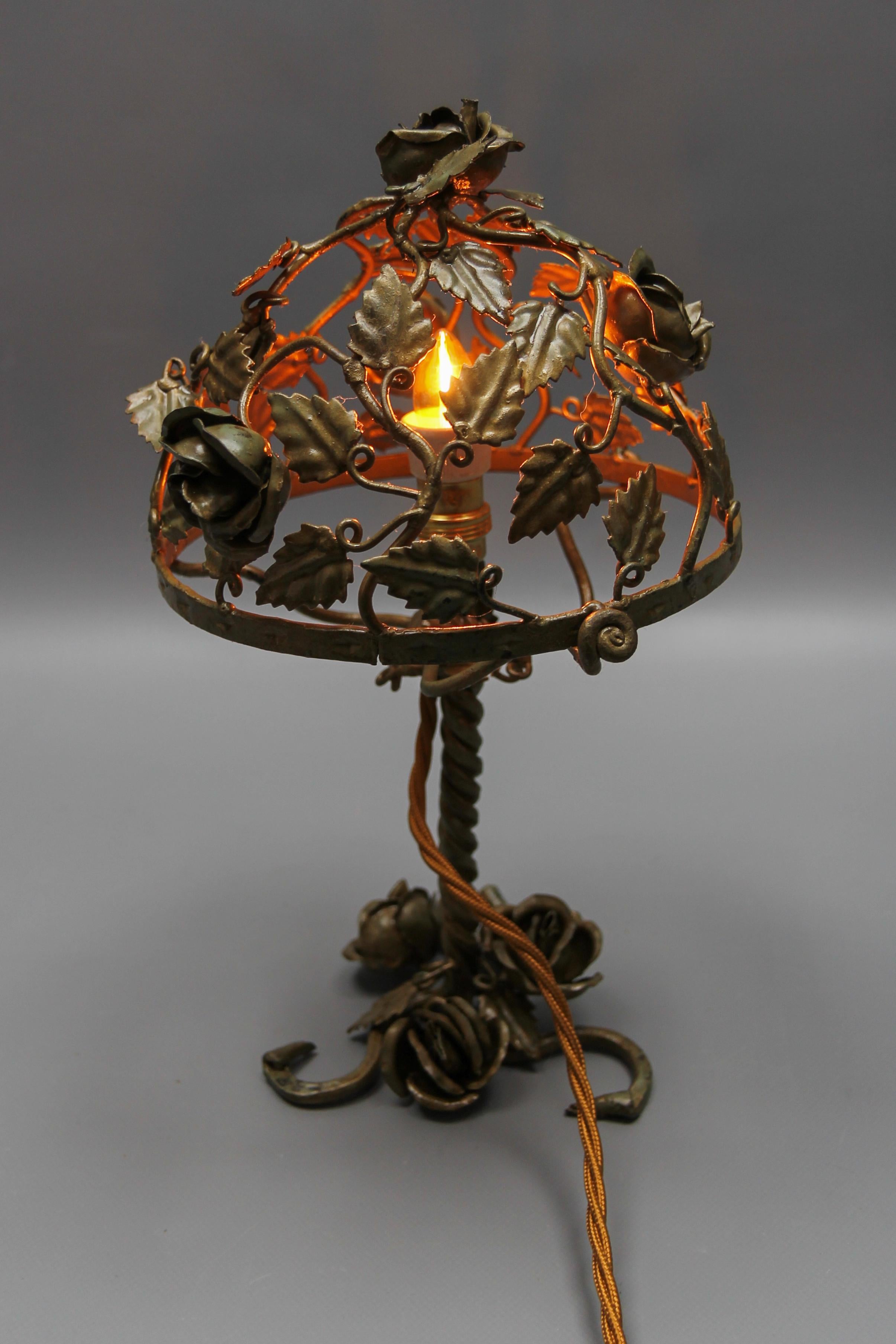 French Golden Metal Roses Table Lamp, ca. 1950s For Sale 6