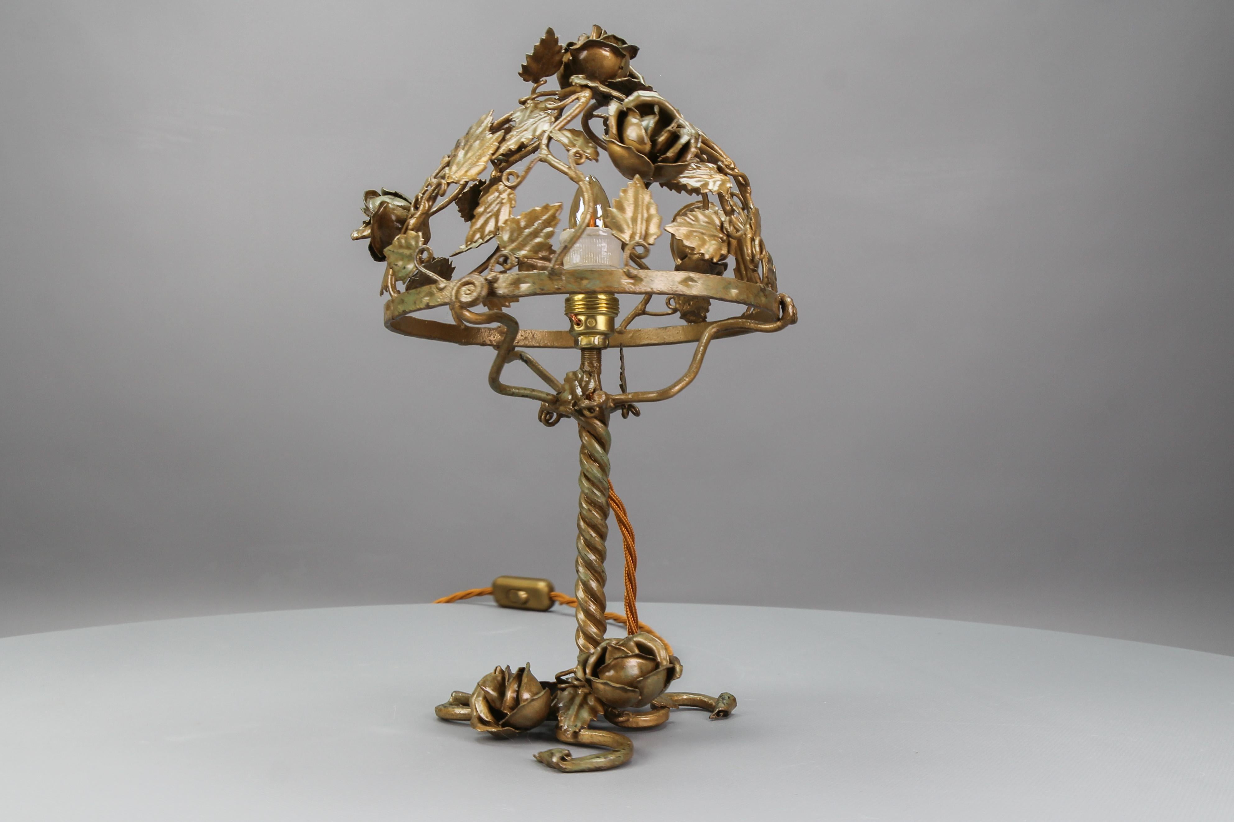 French Golden Metal Roses Table Lamp, ca. 1950s For Sale 9
