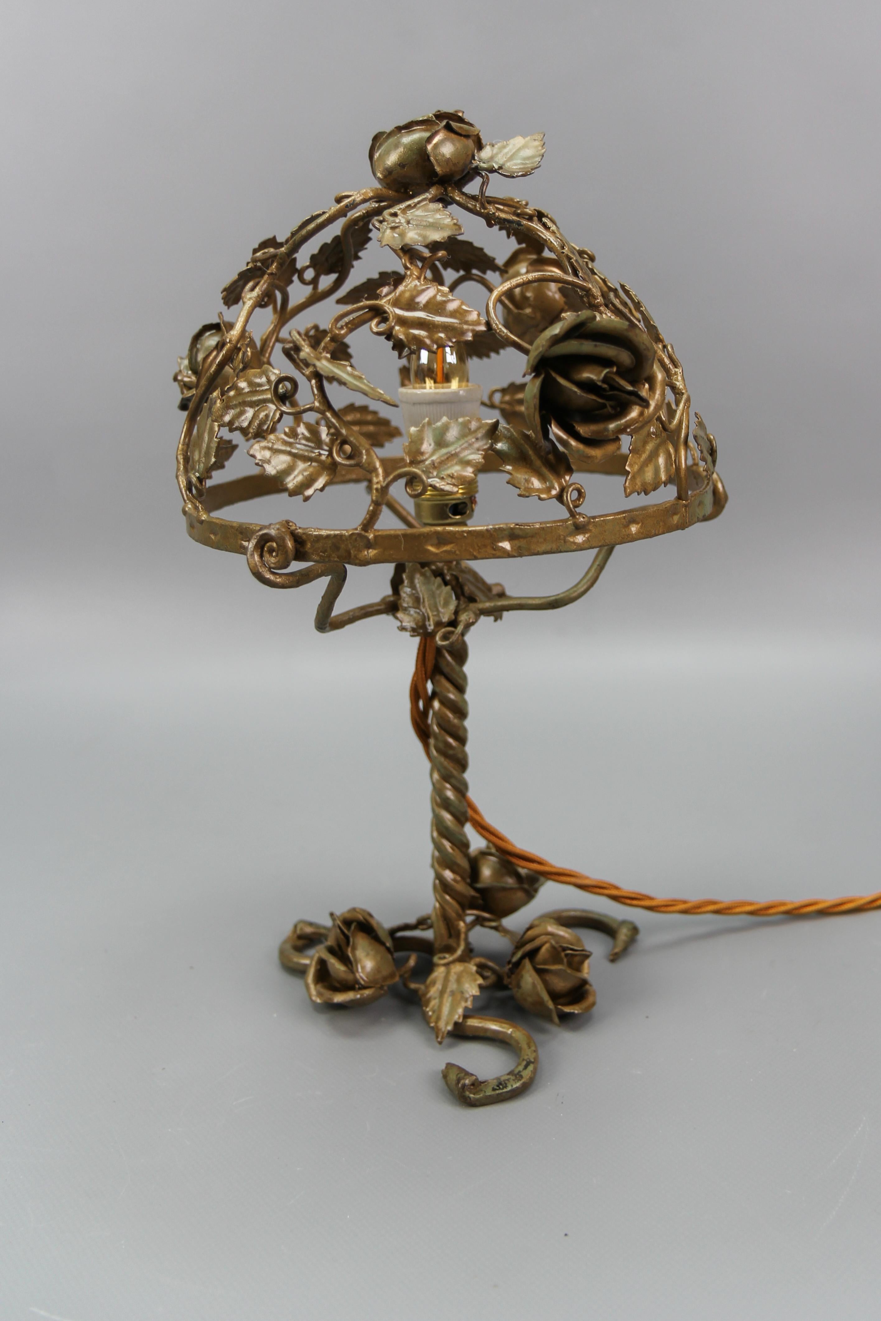 Mid-20th Century French Golden Metal Roses Table Lamp, ca. 1950s For Sale
