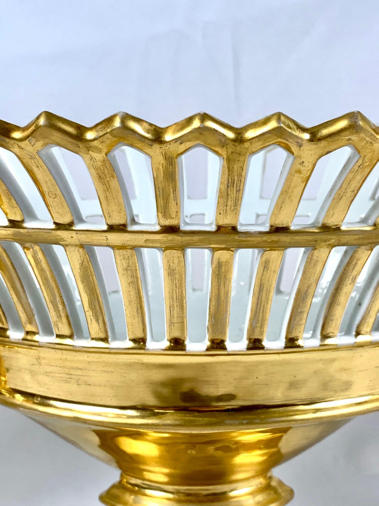 Empire French Golden Paris Porcelain Pierced Basket 19th Century circa 1840 For Sale