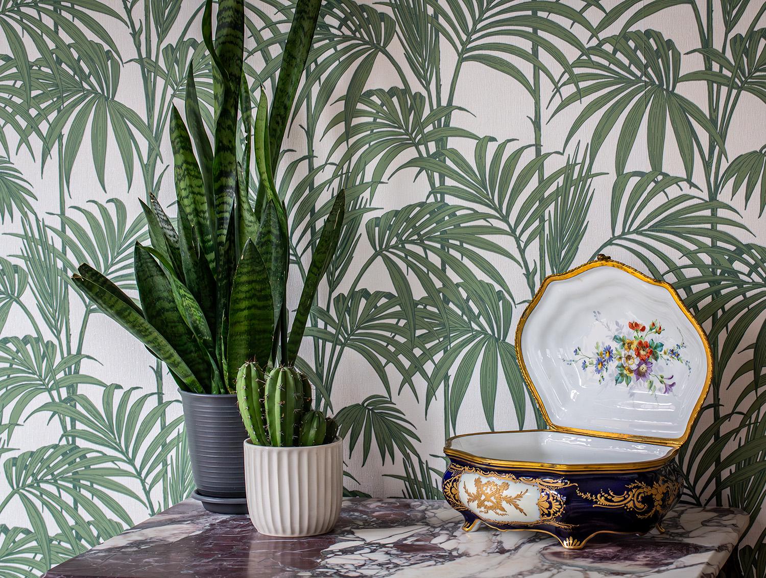Belle Époque French Good Sized Sevres Porcelain Box For Sale