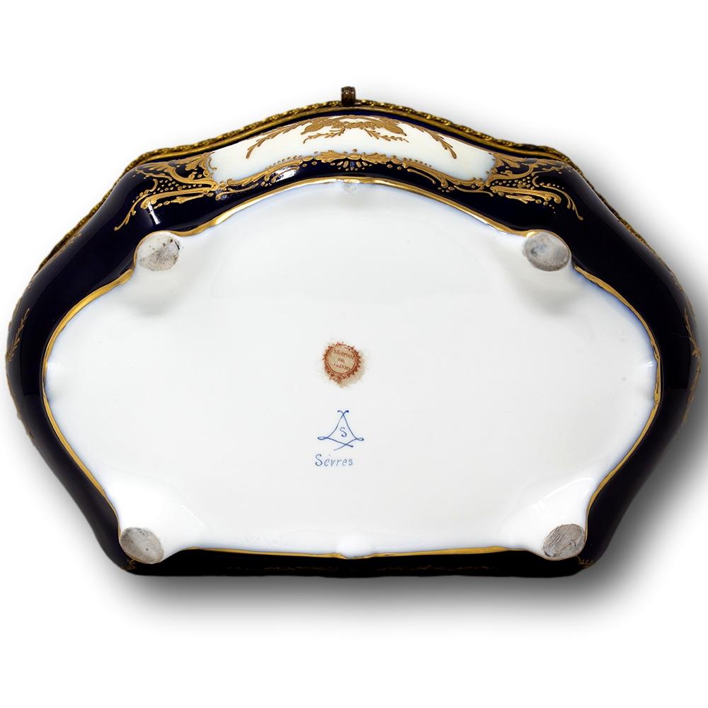 French Good Sized Sevres Porcelain Box For Sale 2