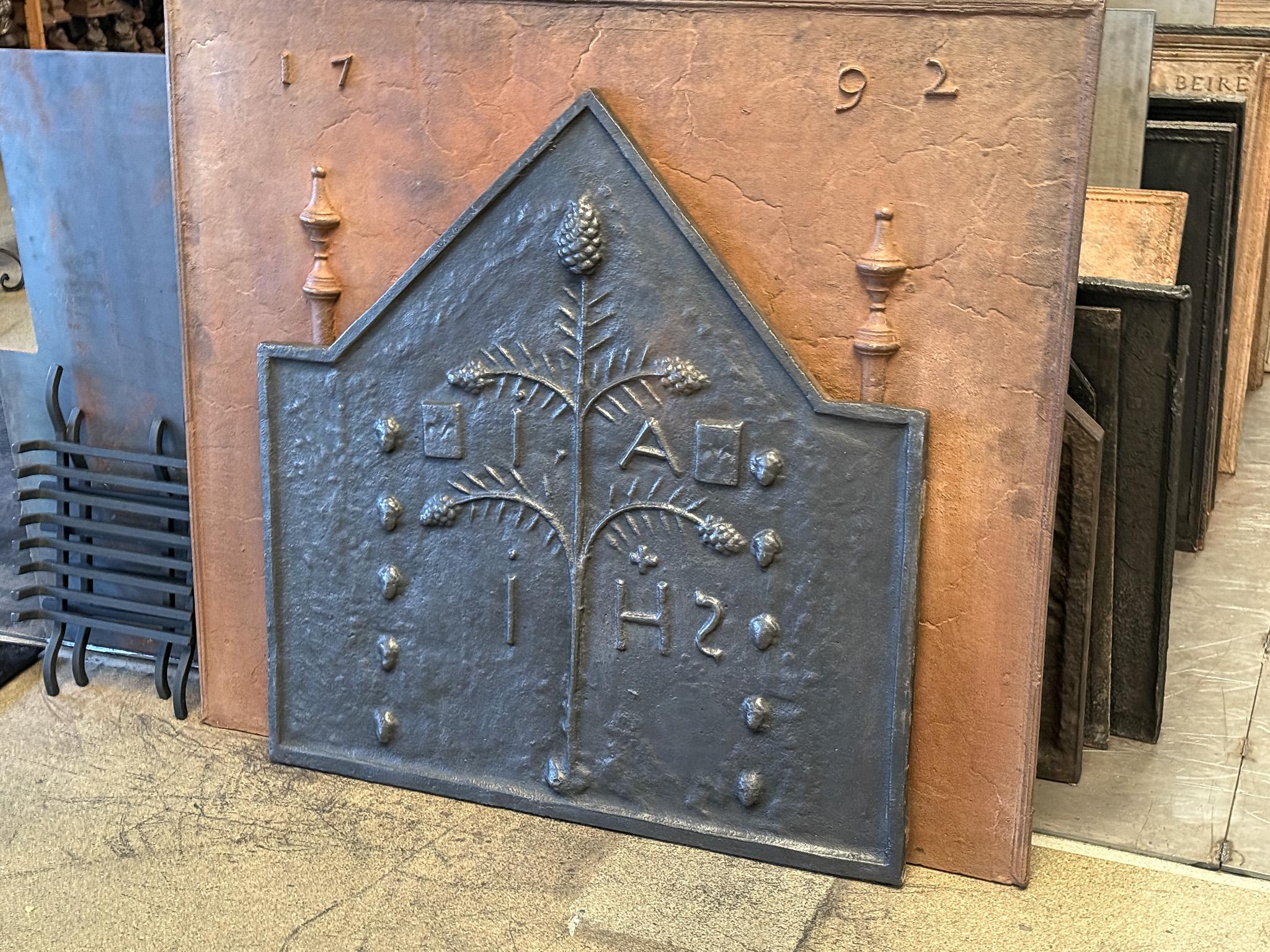 French Gothic Arms Fireback For Sale 2