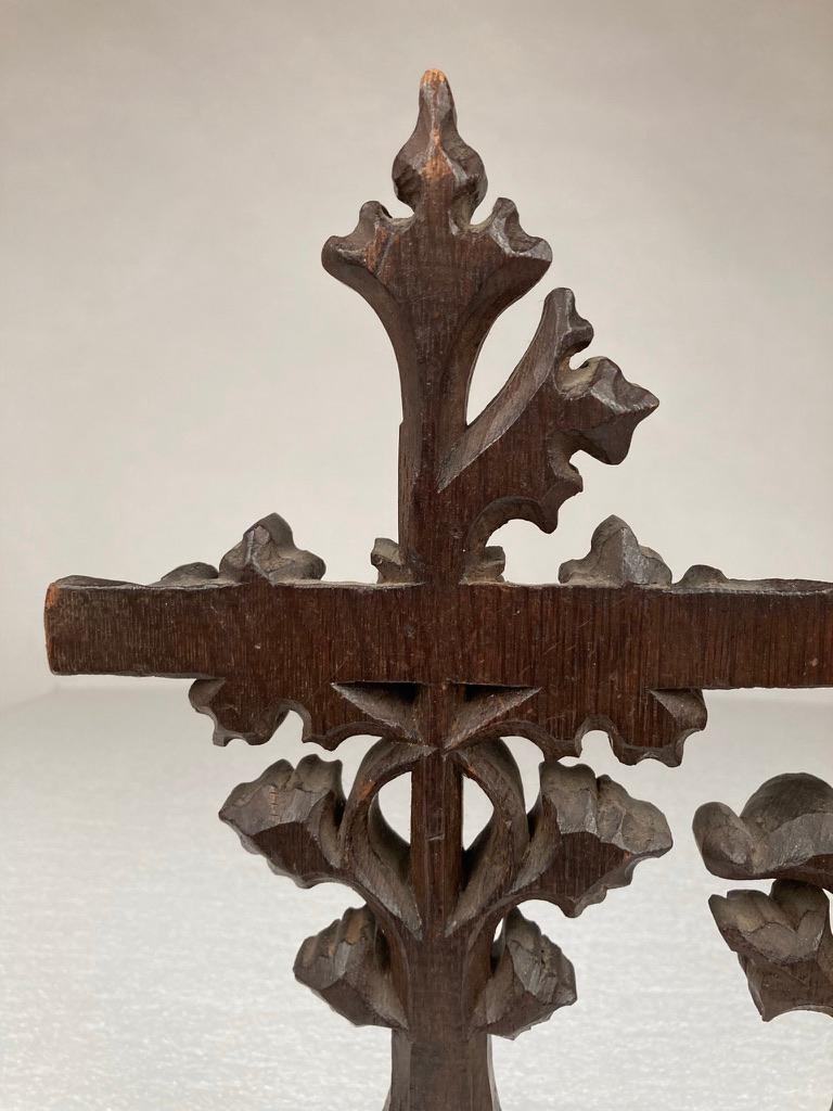 16th Century French Gothic Carved Oak Architectural Fragment 8