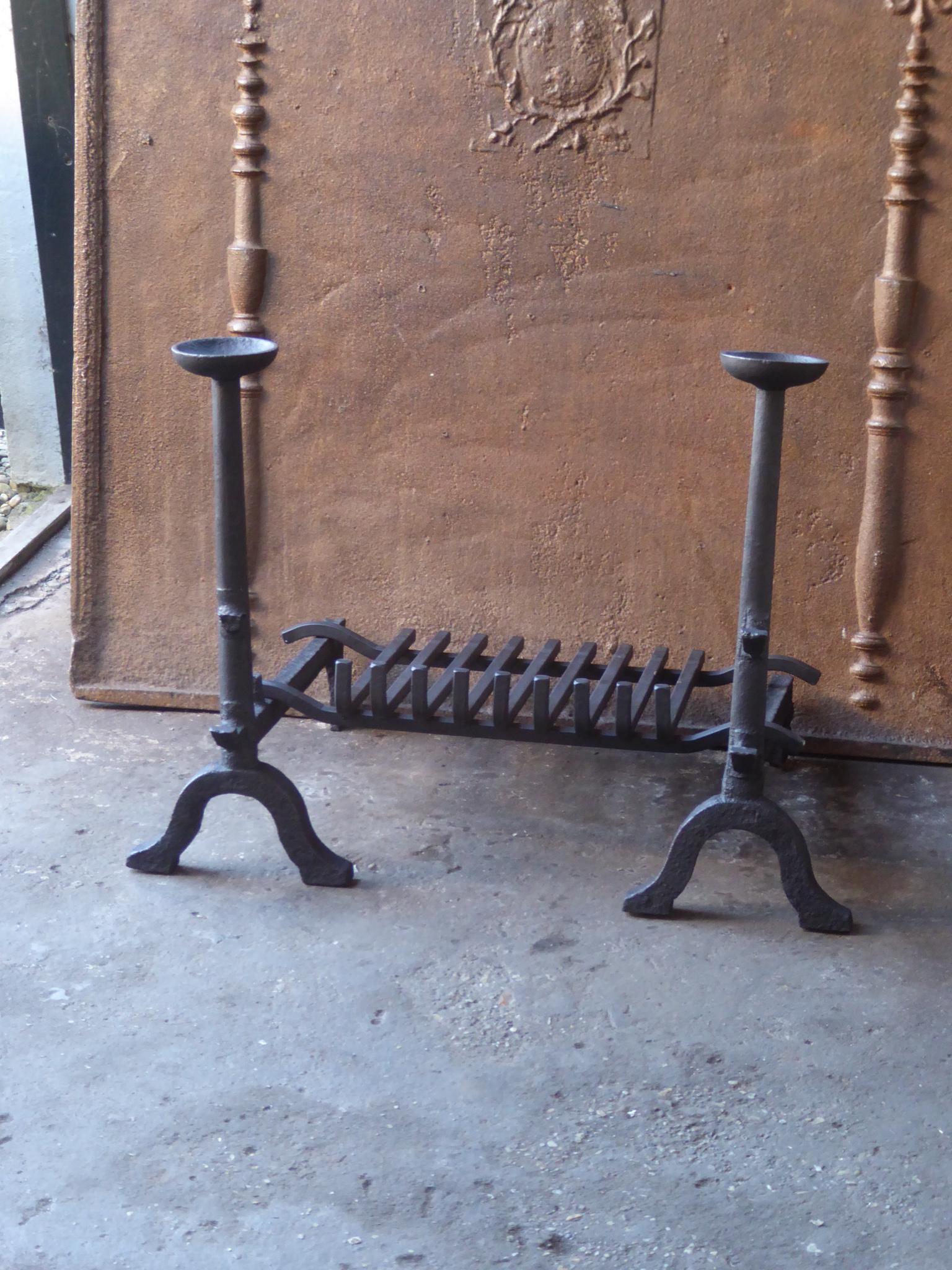 Antique French Gothic Fire Grate, Fireplace Grate In Good Condition In Amerongen, NL