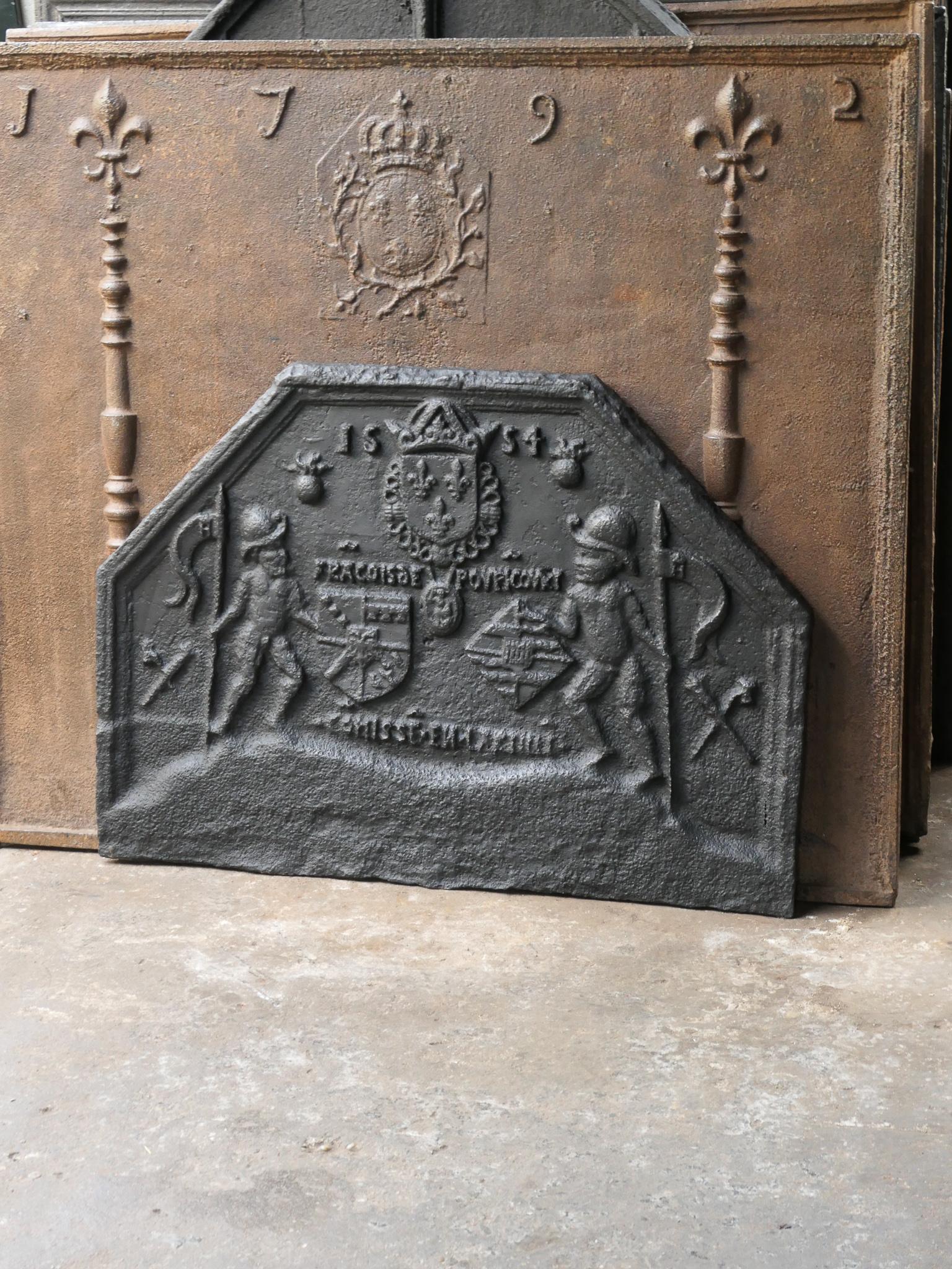 French Gothic Fireback, 16th Century In Good Condition In Amerongen, Amerongen