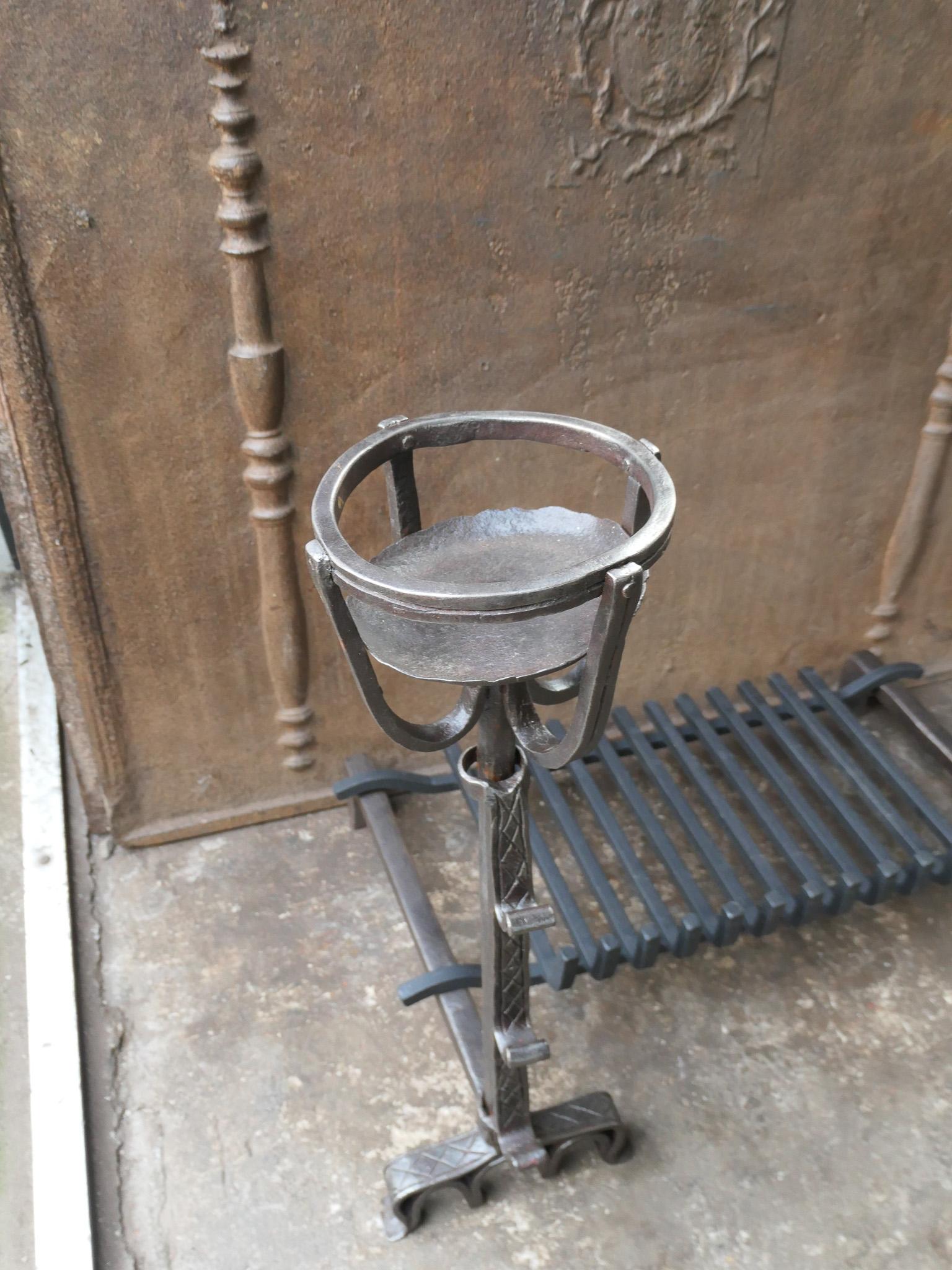 French Gothic Fireplace Grate or Fire Basket, 17th Century For Sale 3