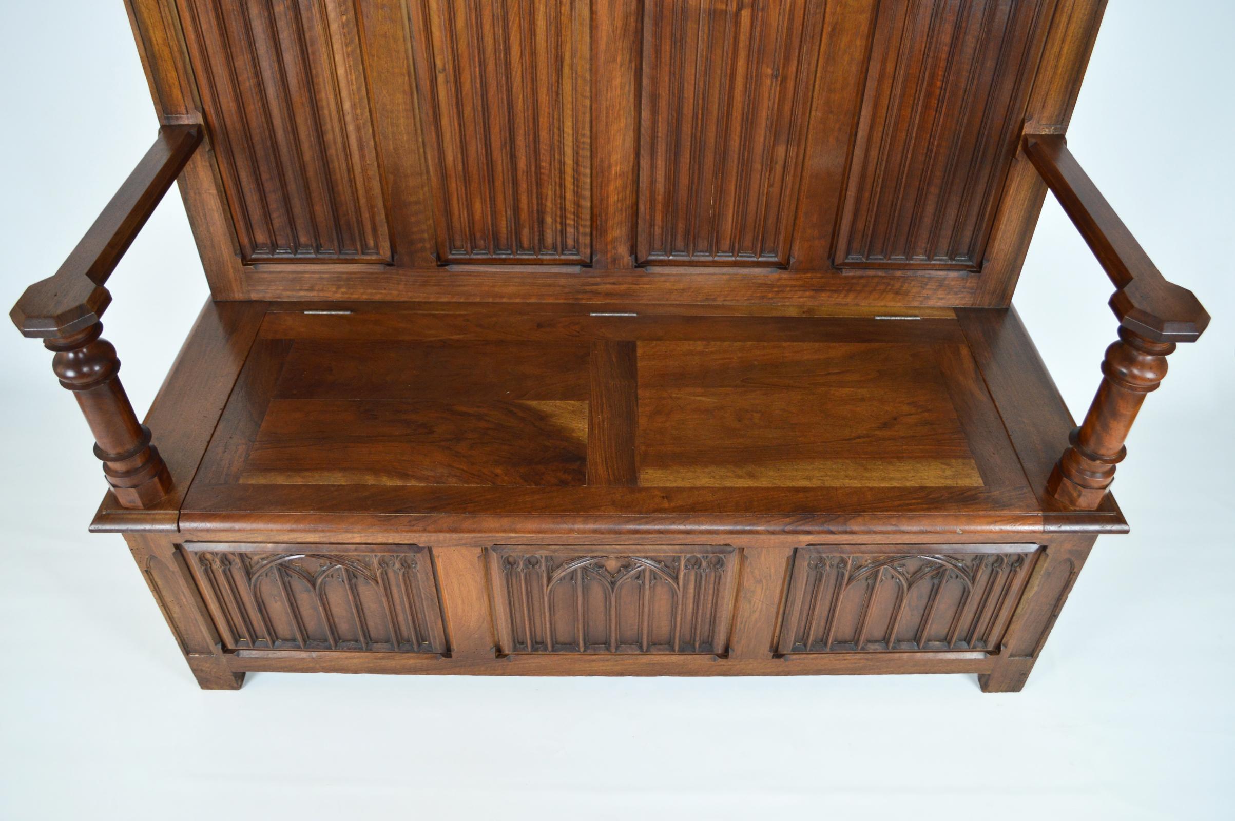 French Gothic Hall Chest Bench in Carved Walnut, circa 1890 For Sale 6