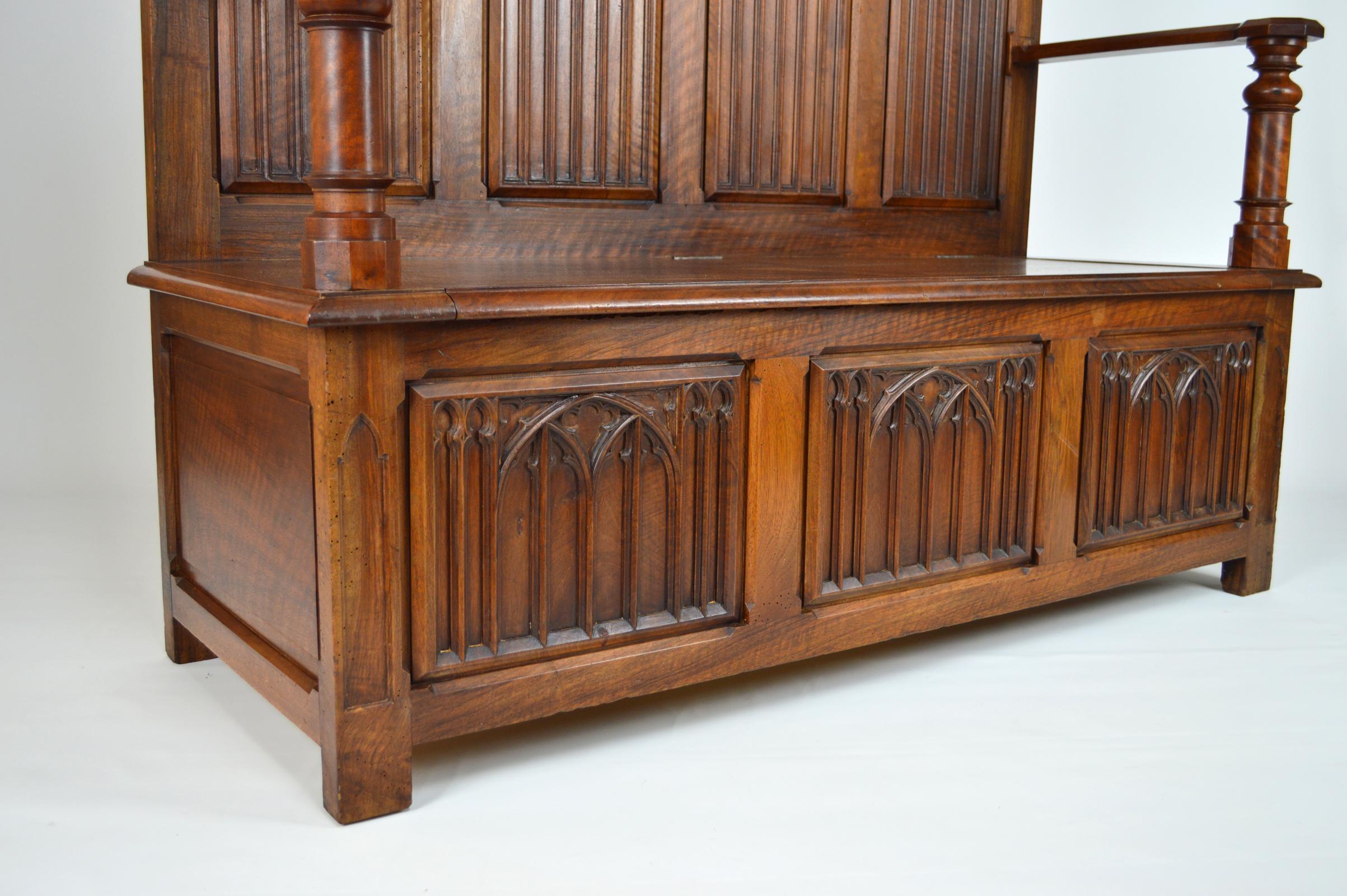 French Gothic Hall Chest Bench in Carved Walnut, circa 1890 For Sale 8