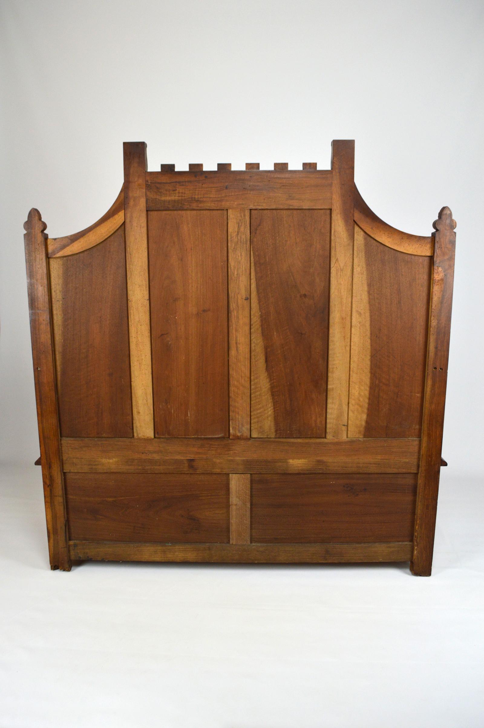 French Gothic Hall Chest Bench in Carved Walnut, circa 1890 For Sale 11