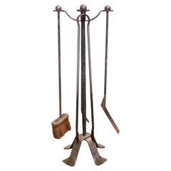 Herramientas metálicas para chimeneas y cubos para chimeneas
