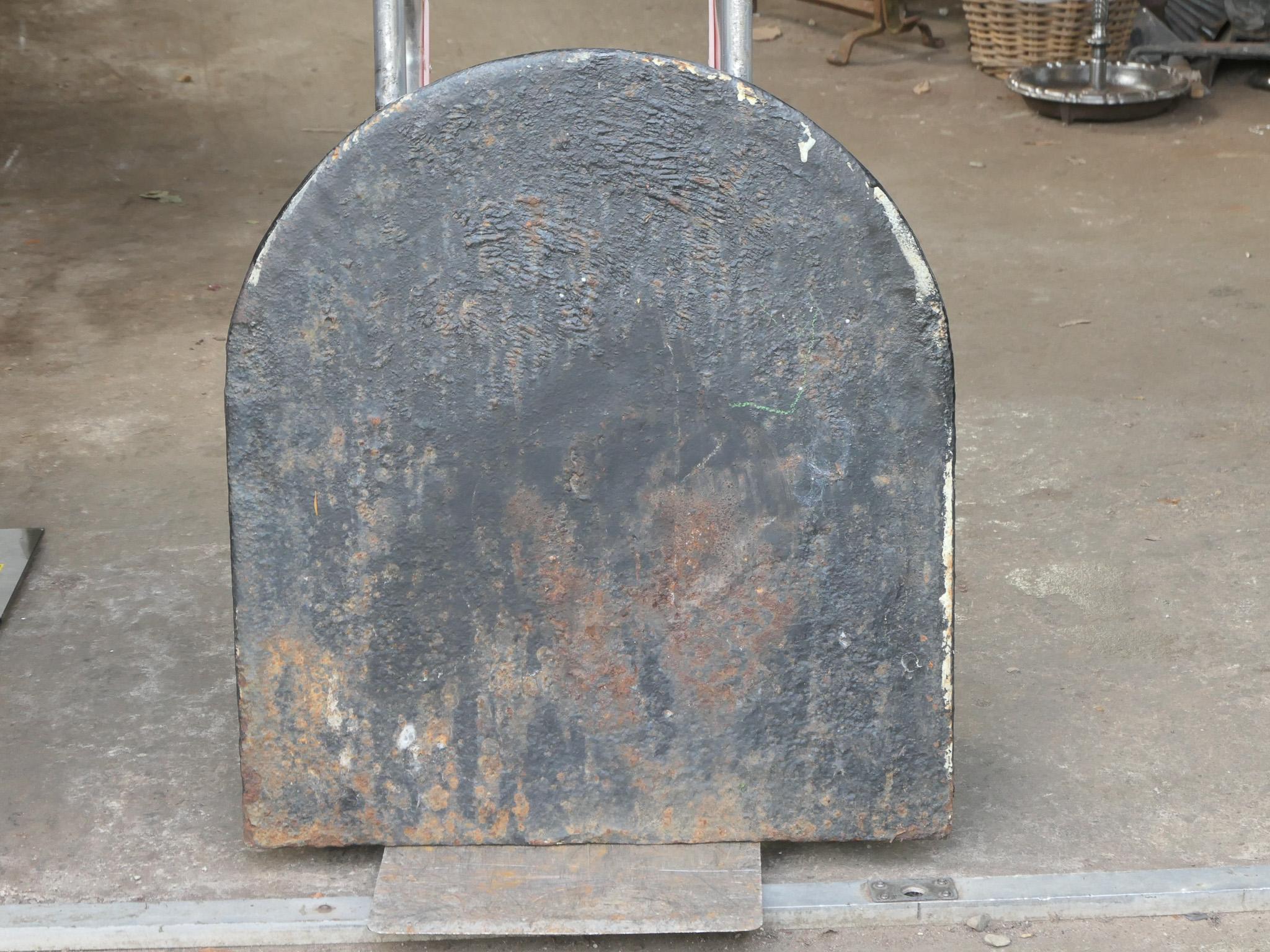 French Gothic 'Pillars and Pediment' Fireback, 17th Century For Sale 6