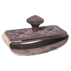 Blotter à rouleau en fer de style néo-gothique français Blotter à rouleau en fer de style néo-gothique français