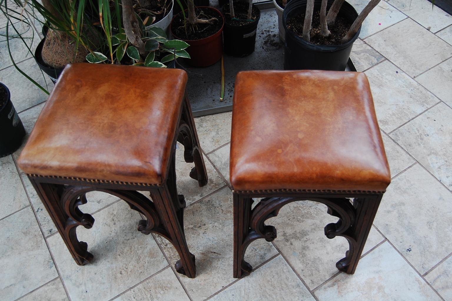 French Gothic Revival Pair of Carved Stools 19th Century For Sale 1
