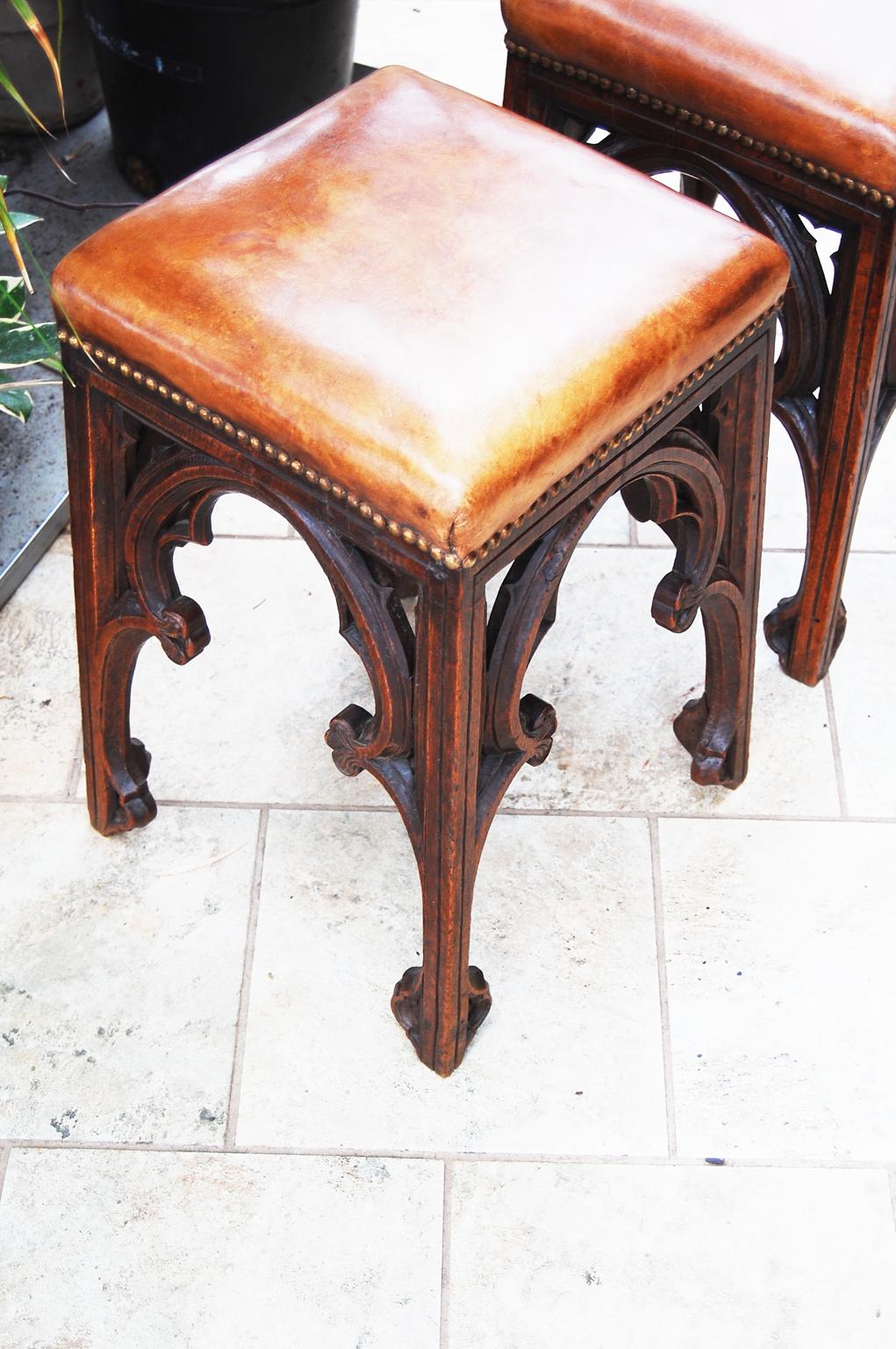 French Gothic Revival Pair of Carved Stools 19th Century For Sale 2