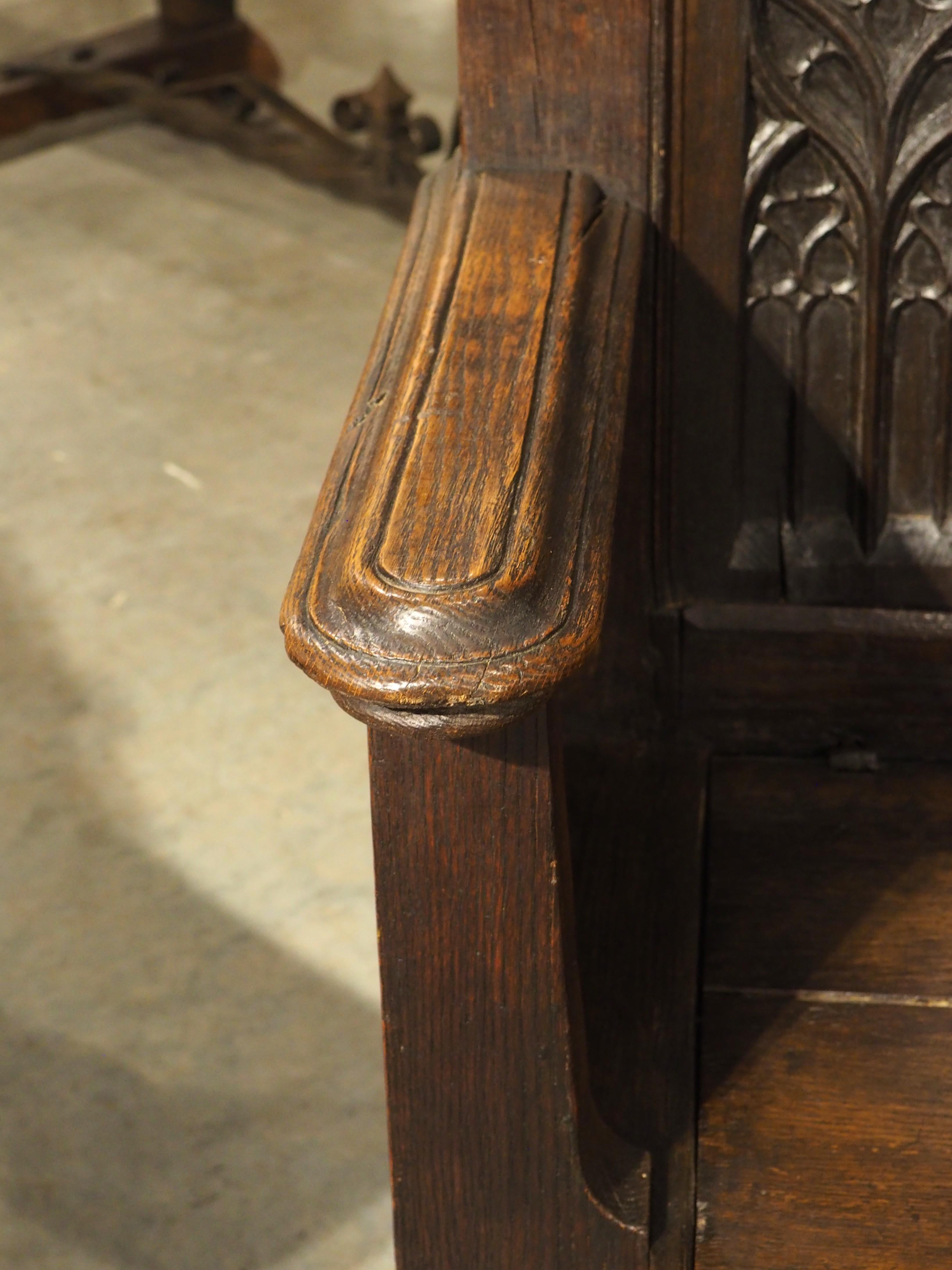 French Gothic Style Carved Oak Chayère Throne Chair, 19th Century In Good Condition For Sale In Dallas, TX