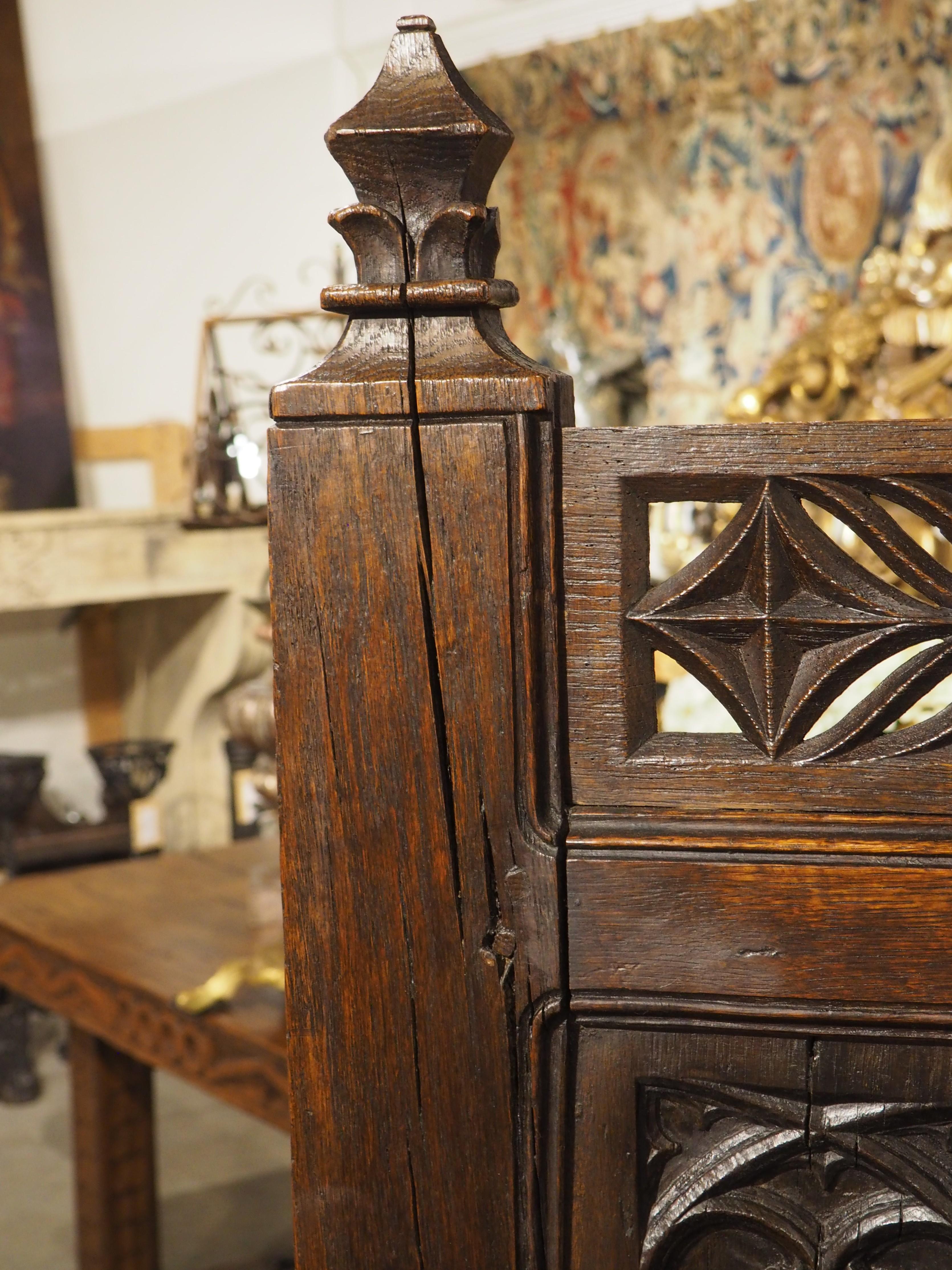 French Gothic Style Carved Oak Chayère Throne Chair, 19th Century For Sale 1
