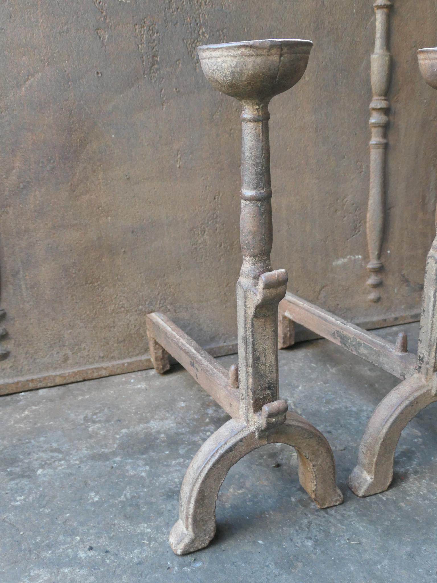 Französische Feuerböcke oder Andirons im gotischen Stil im Zustand „Gut“ im Angebot in Soest, NL