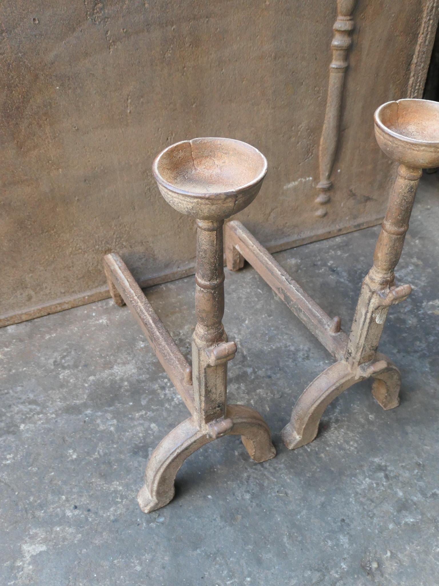 Französische Feuerböcke oder Andirons im gotischen Stil (Eisen) im Angebot
