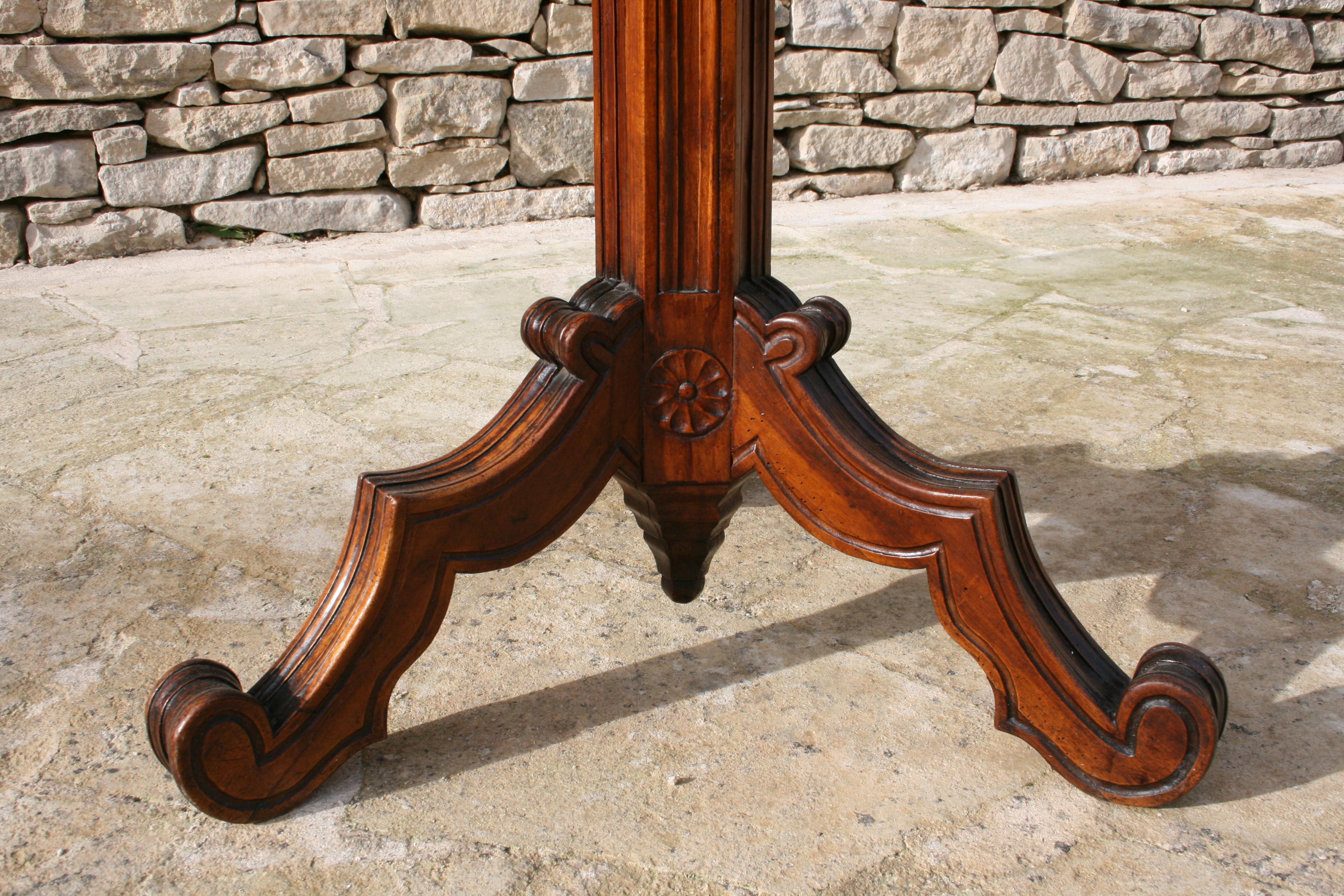 French Gothic Tilt-Top Mahogany Lamp or Side Table For Sale 1