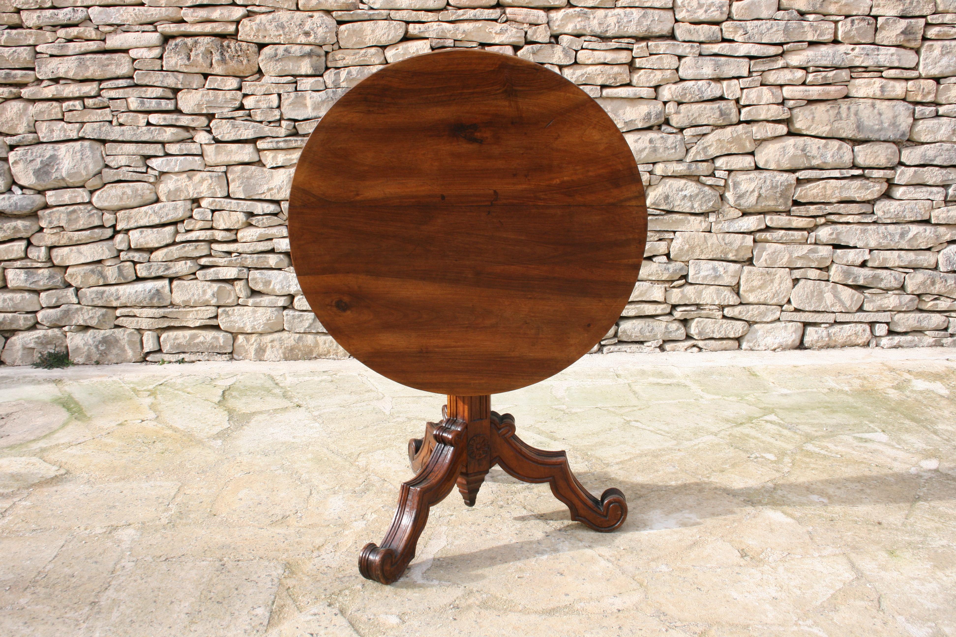 French Gothic Tilt-Top Mahogany Lamp or Side Table For Sale 3