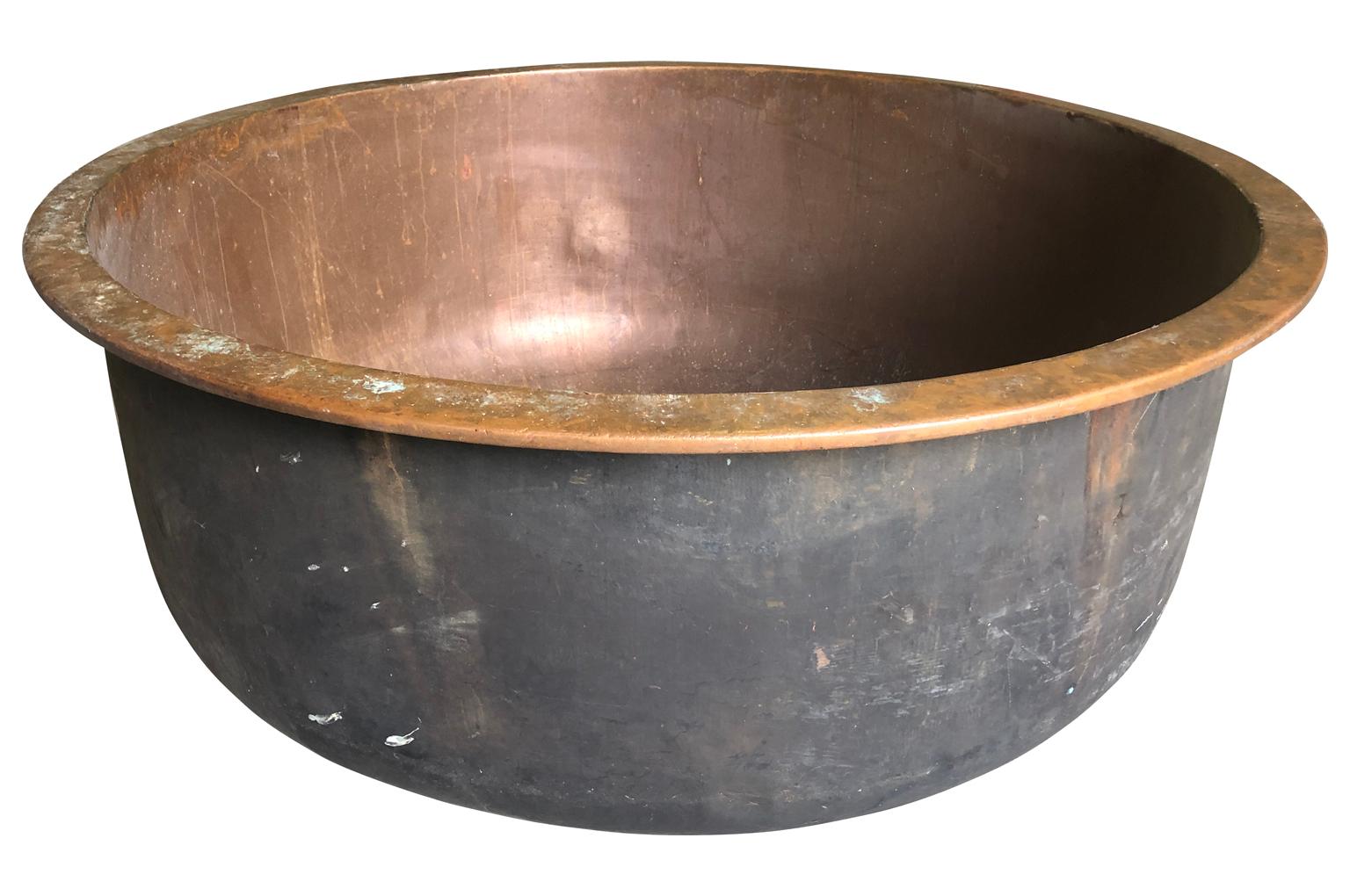 French Grand Scale Copper Vat - Kettle In Good Condition In Round Top, TX