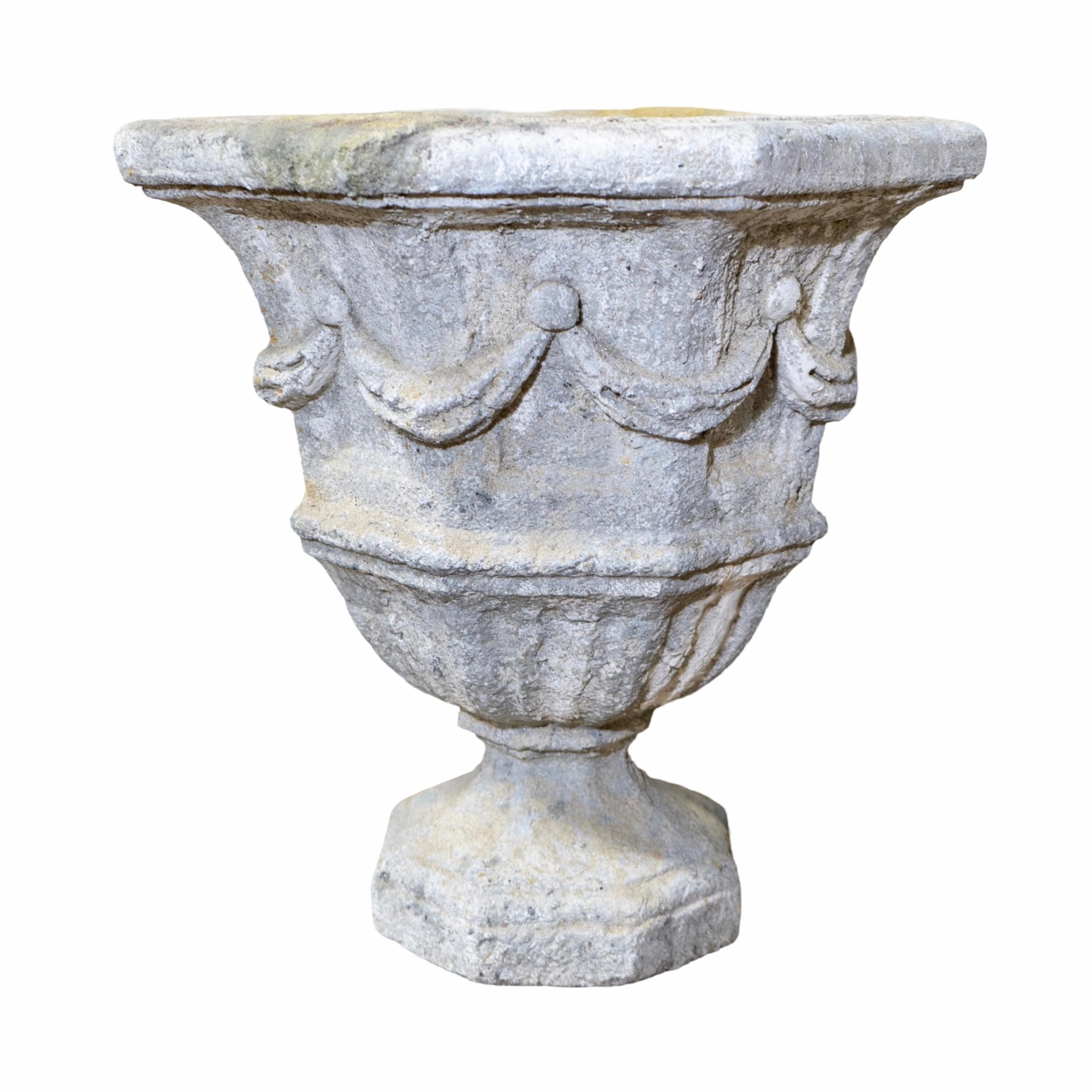 French Granite Composite Planter In Good Condition For Sale In Dallas, TX