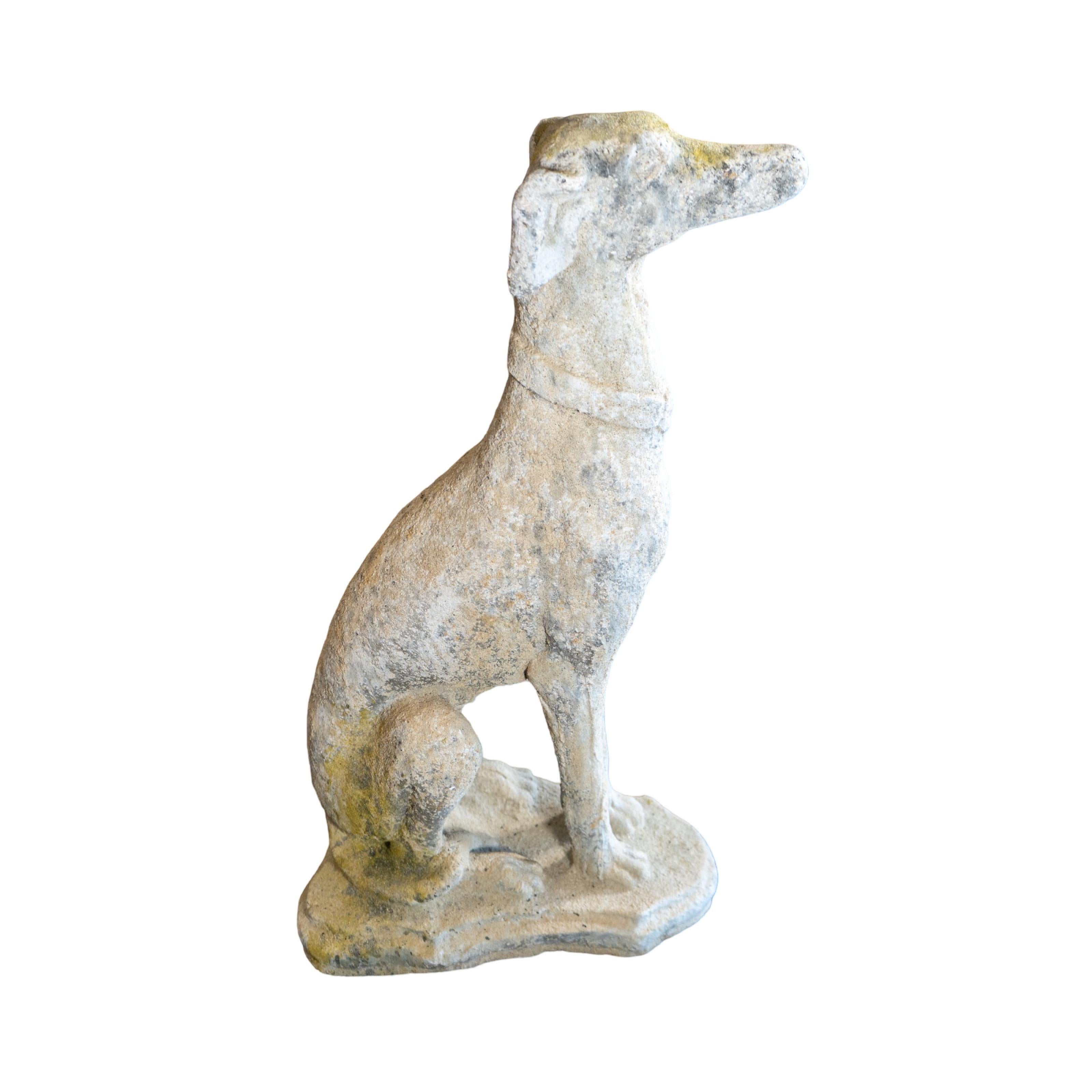 Scultura di cane Whippet in composito di granito francese in vendita 1