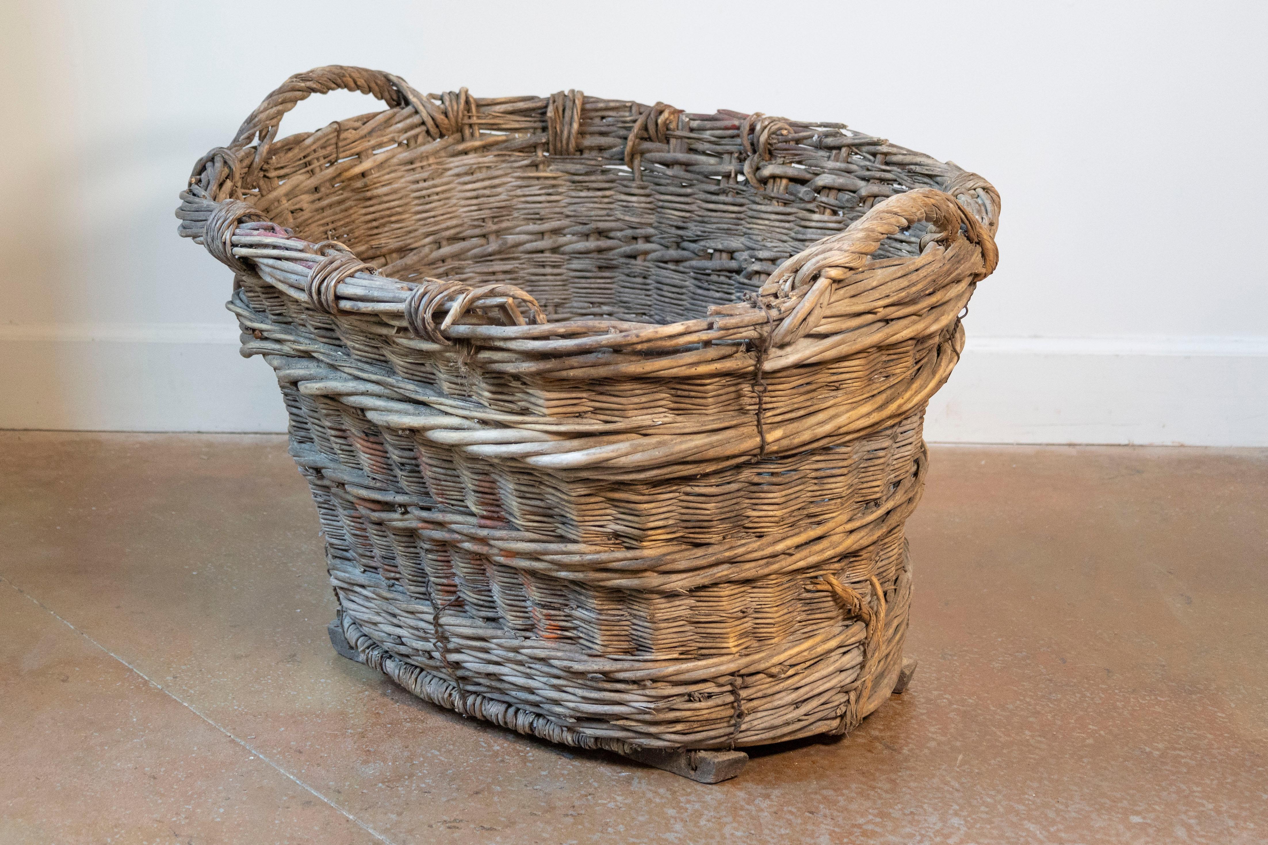 French Grape Harvesting Basket In Good Condition For Sale In Atlanta, GA