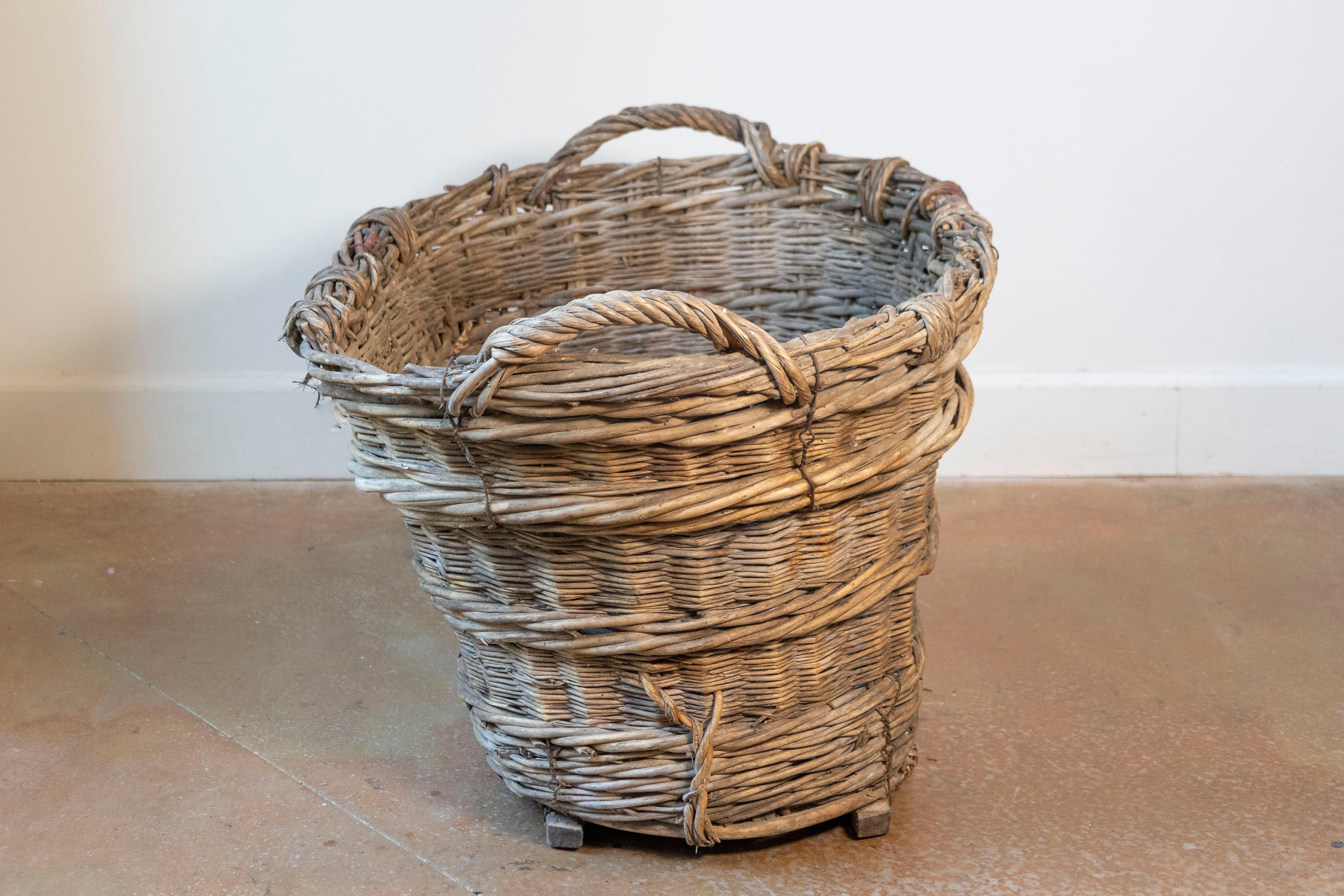 20th Century French Grape Harvesting Basket For Sale