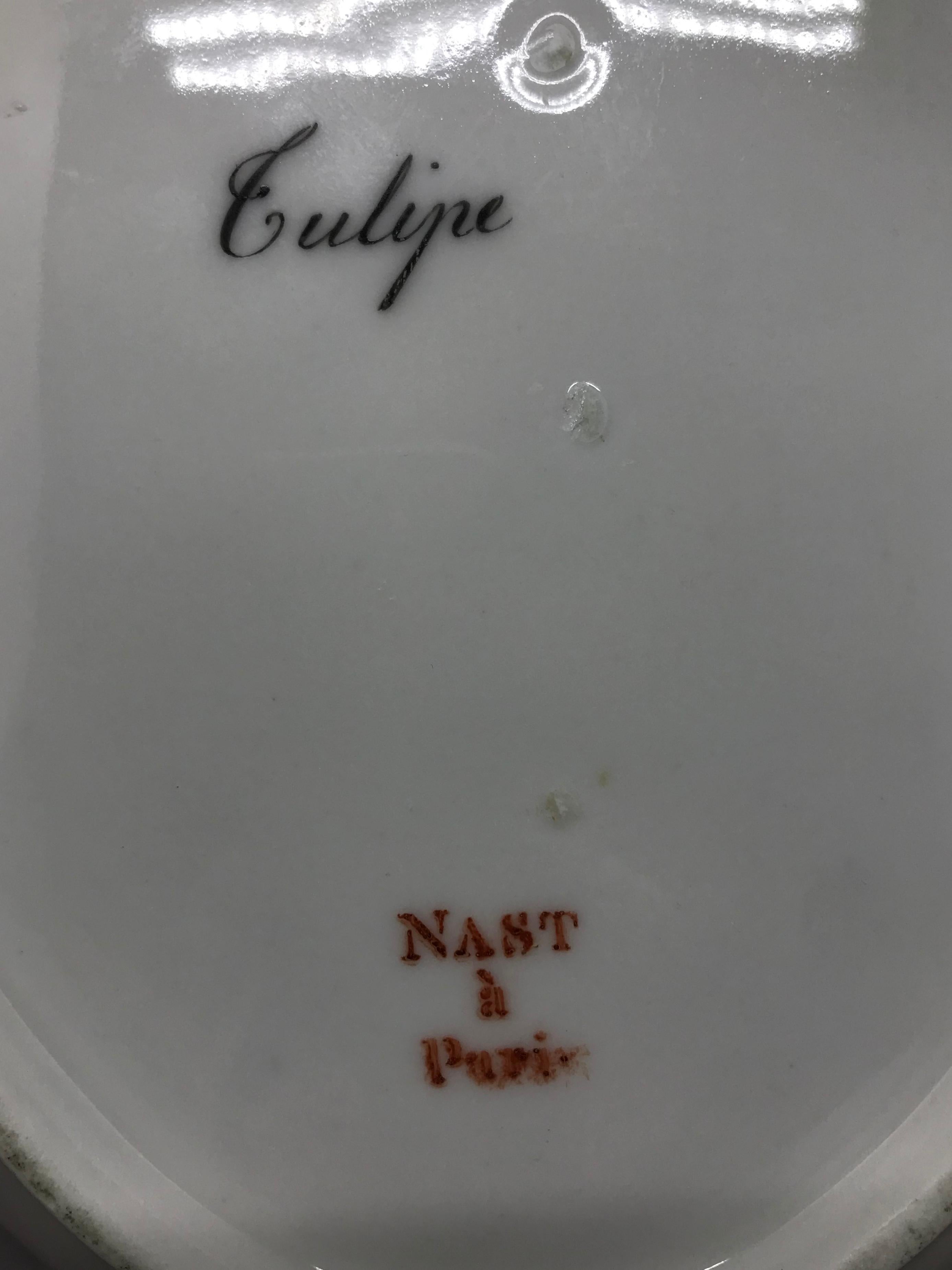 Porcelaine Bol à tulipe en porcelaine verte et dorée de France en vente