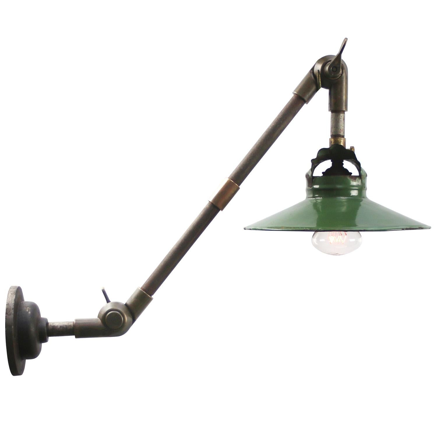 French Green Enamel 3-Arm Vintage Industrial Brass Machinist Scone Wall Lights In Good Condition For Sale In Amsterdam, NL