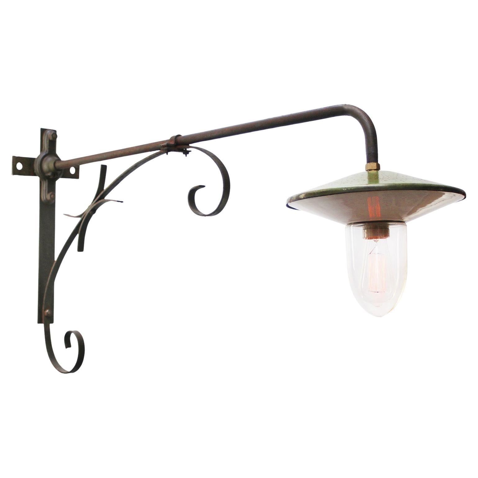 Aplique de hierro fundido esmaltado verde francés