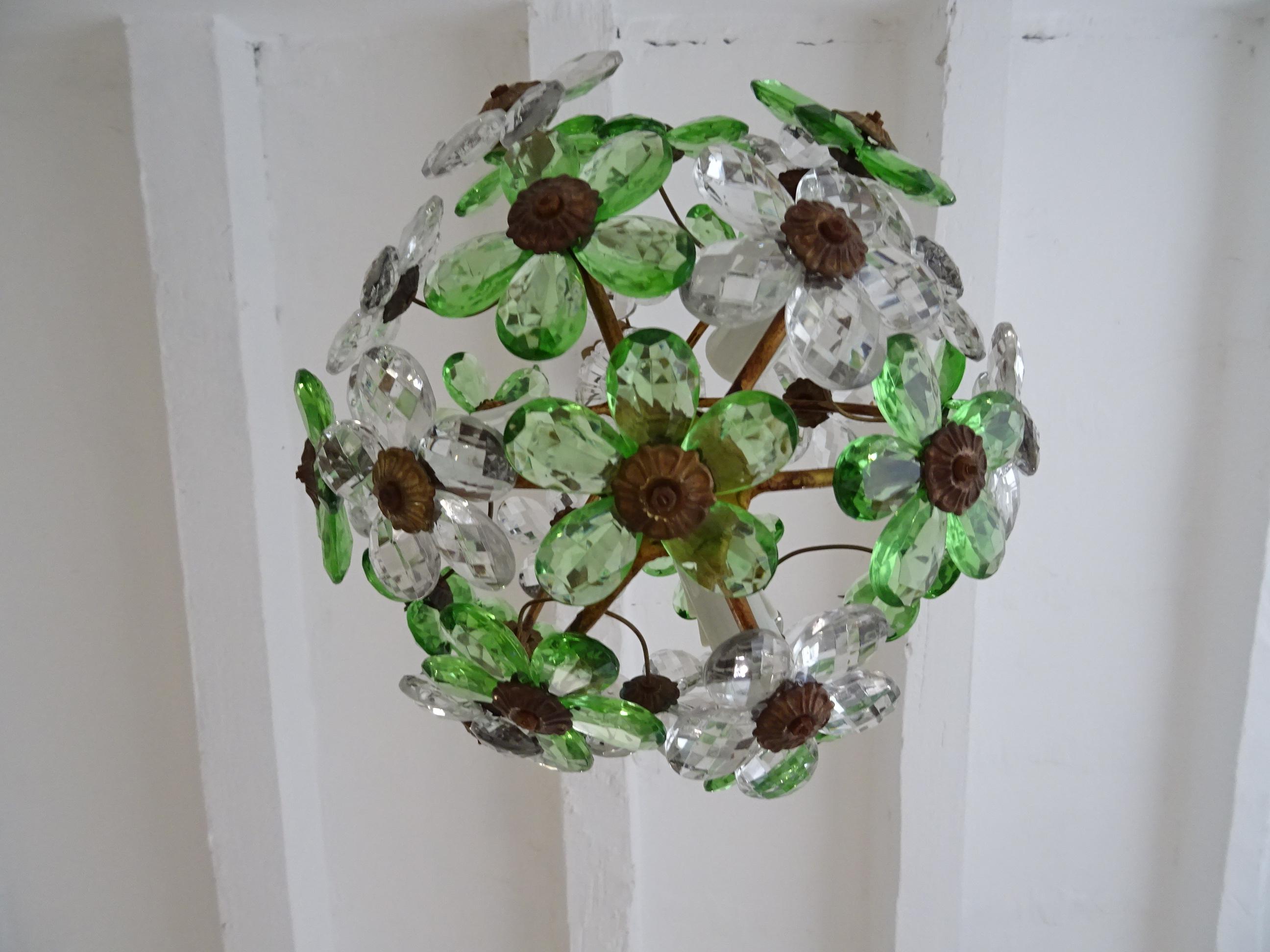 Early 20th Century French Green Flower Ball Crystal Prisms Maison Baguès Style Chandelier, 1920s For Sale