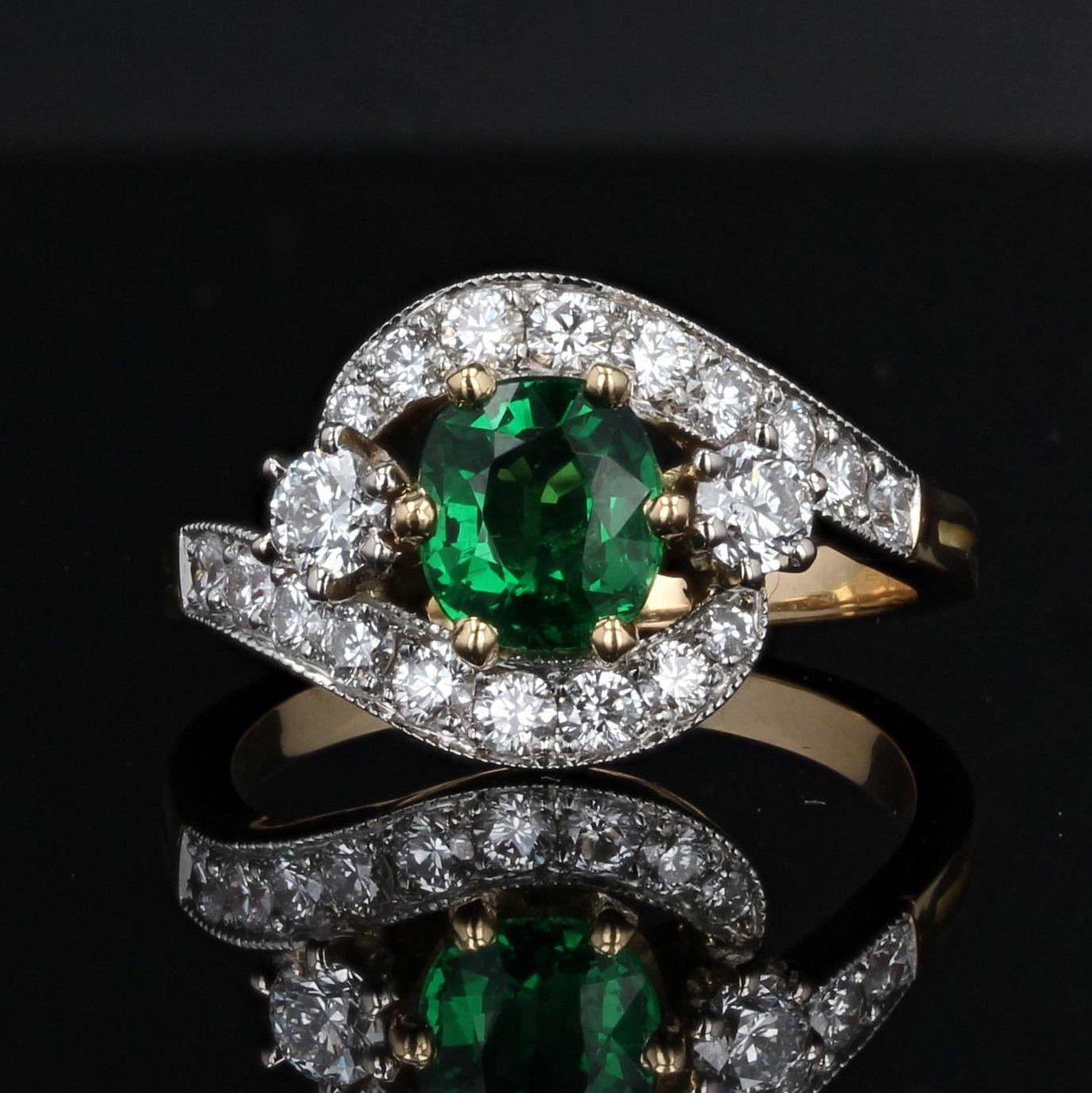 green garnet rings