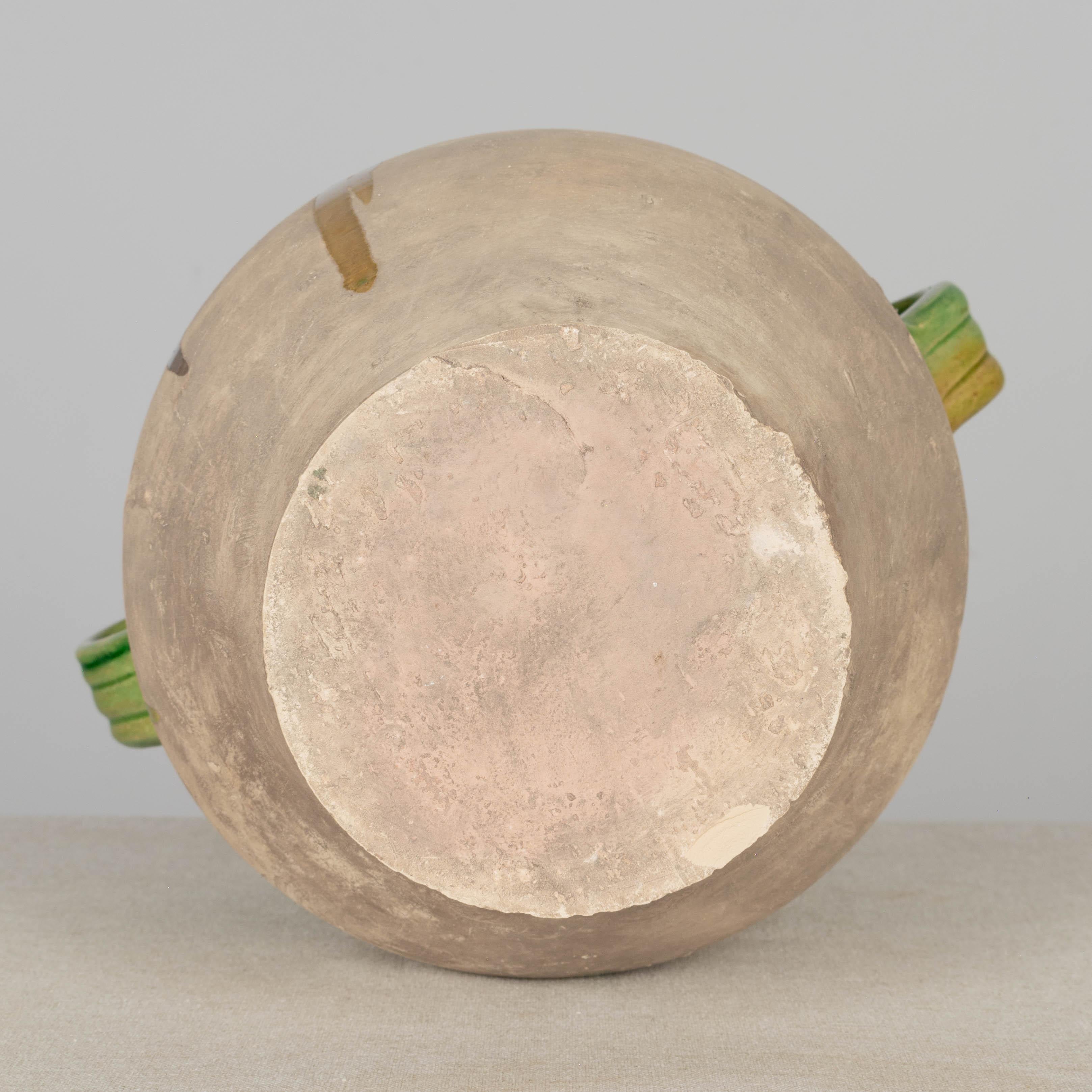 Ceramica francese in terracotta smaltata di colore verde in vendita 1